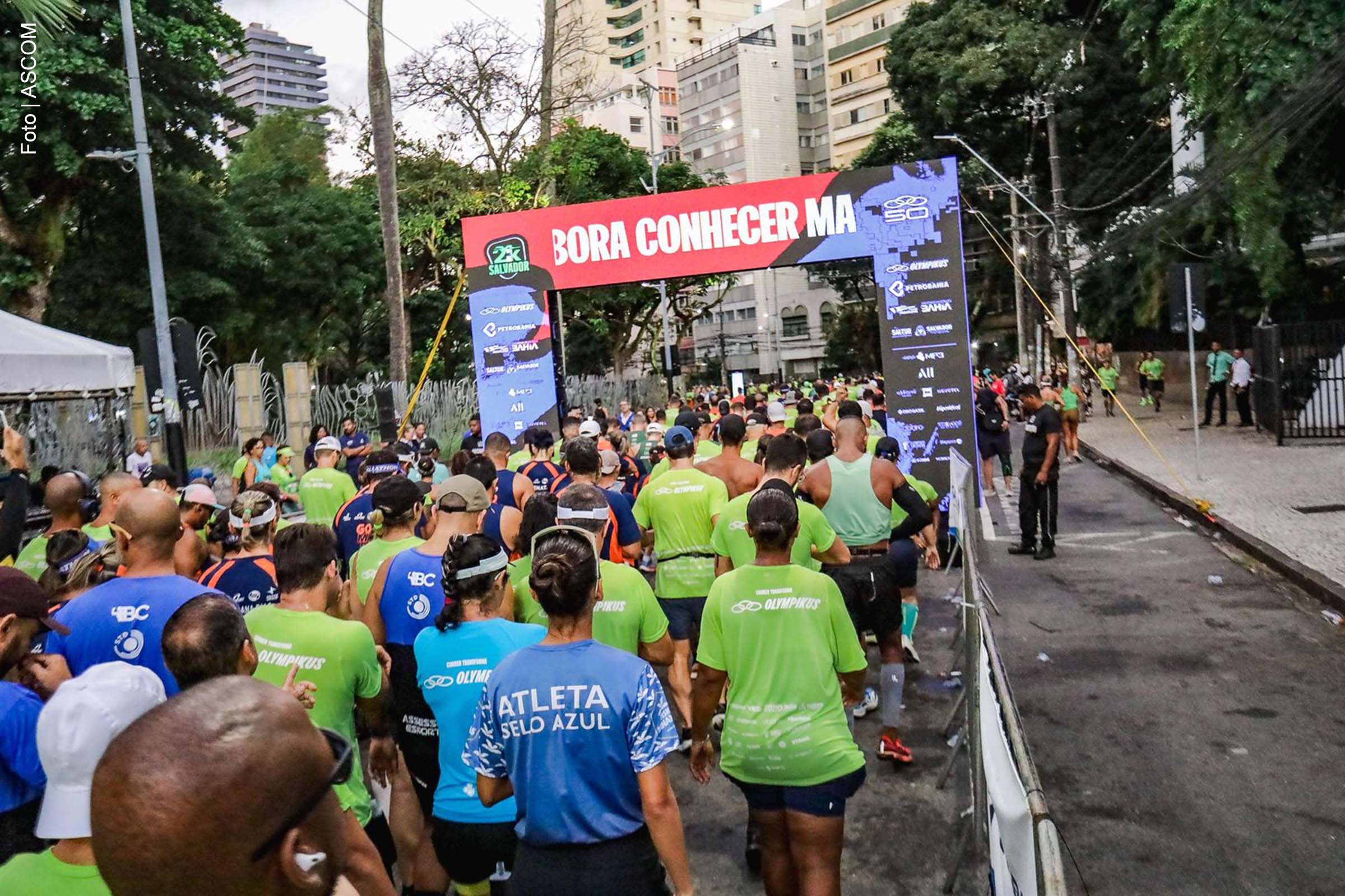 A corrida teve início no Largo do Campo Grande por volta das 5h30, com percurso até a nova Orla de Pituaçu.