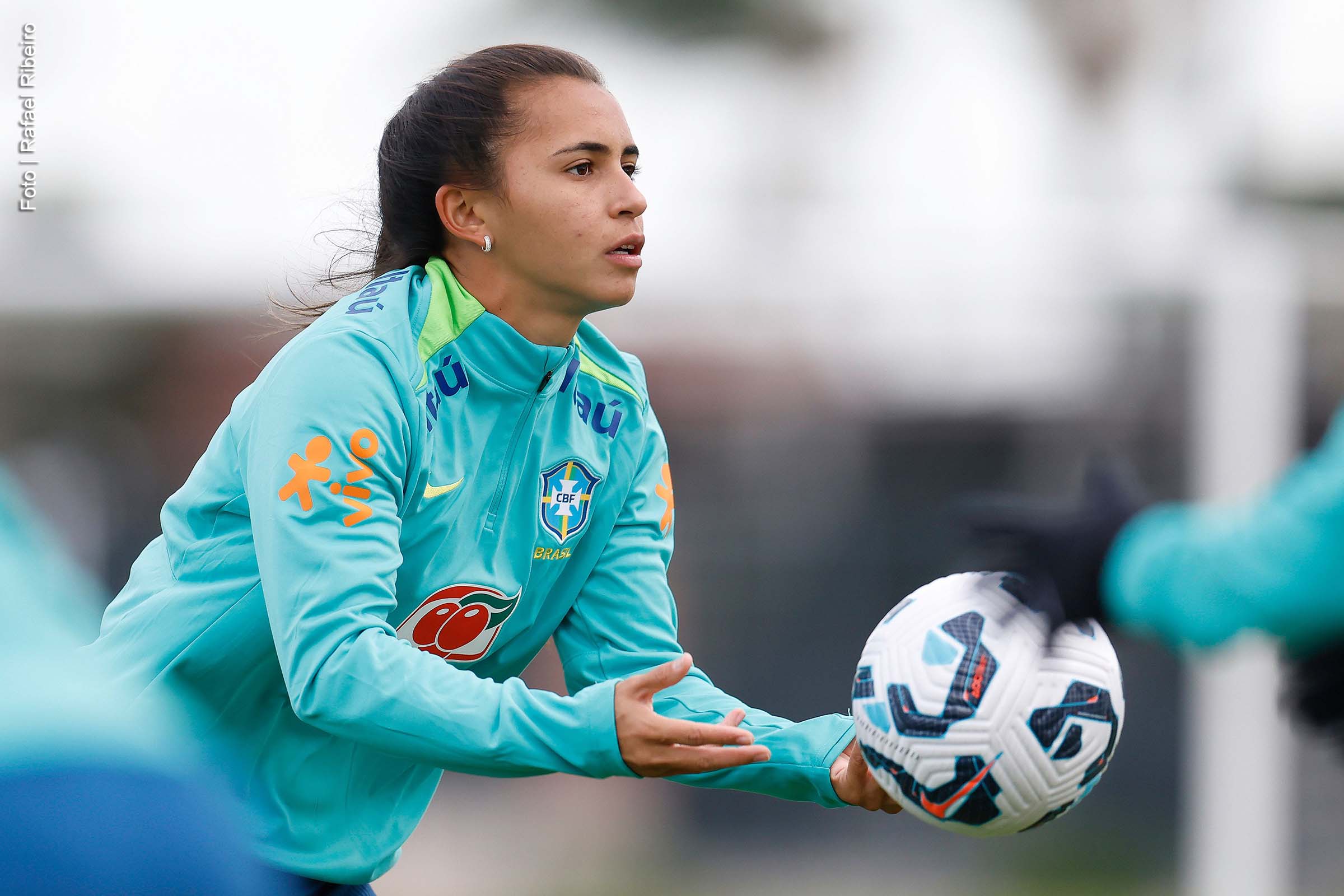A atleta do Corinthians pode atuar pela primeira vez com a camisa da Seleção no sábado (05/04/2025), em Los Angeles.