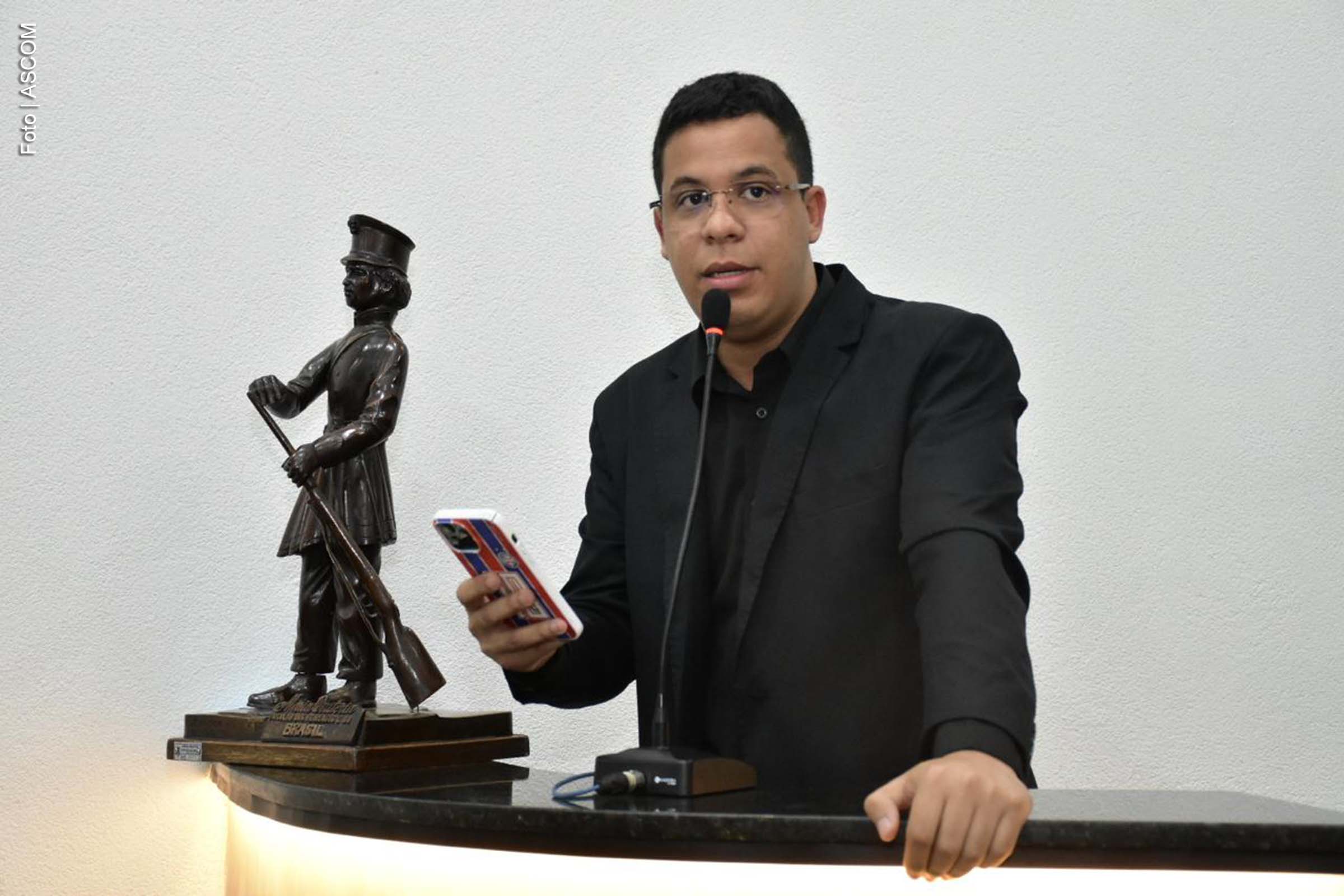 Presidente do Conselho, Matheus Pinheiro, detalhou conteúdo de projeto de lei que visa instituir o Estatuto Municipal da Juventude de Feira de Santana.