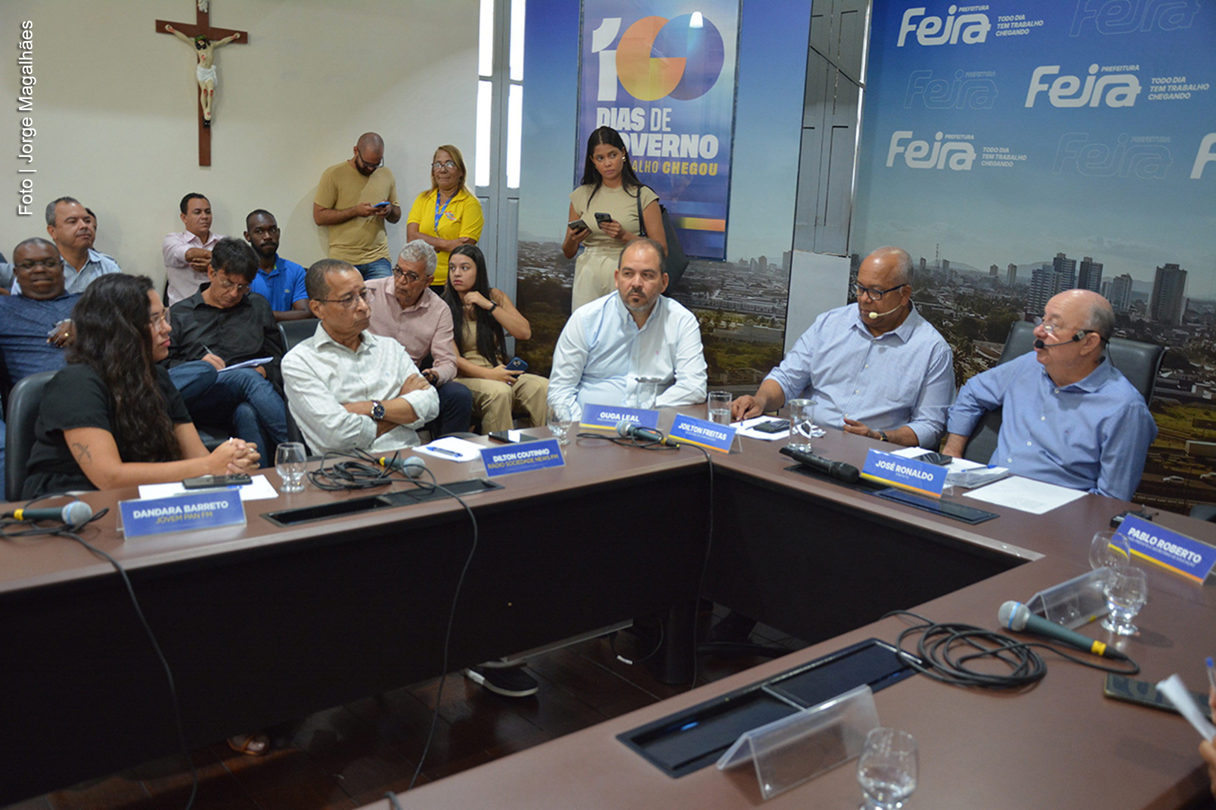 O prefeito José Ronaldo ainda projetou investimentos em urbanização, mobilidade e construção do Hospital Municipal.