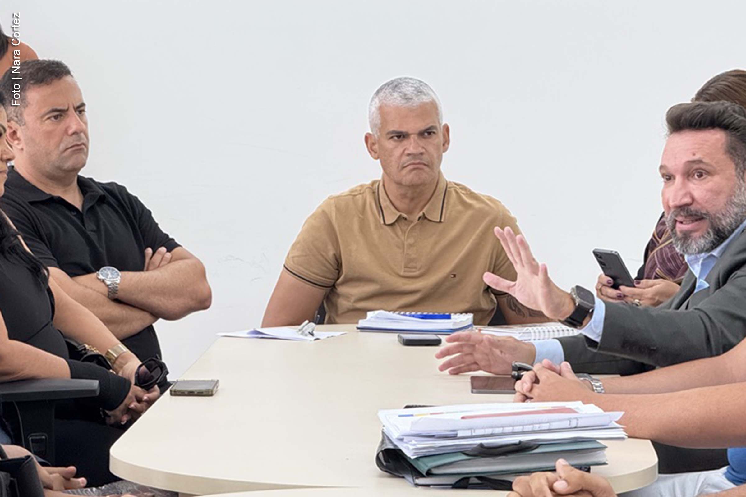 Secretário Pablo Roberto discute inclusão de alunos com TEA na rede municipal de ensino de Feira de Santana