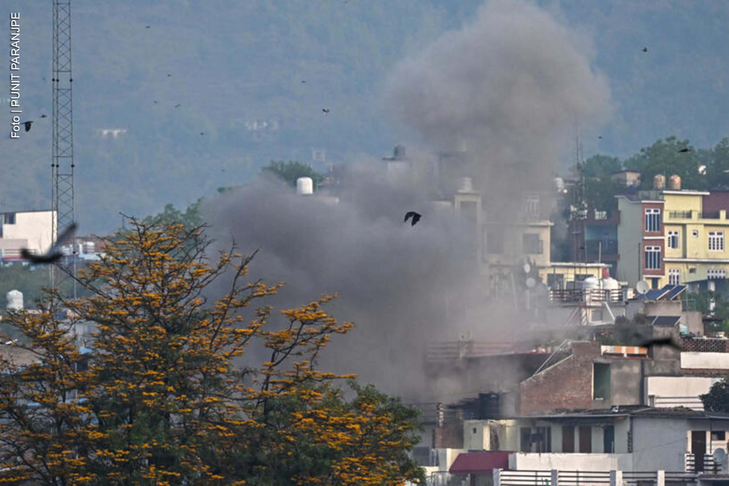 Confronto deixa pelo menos 38 mortos e mais de 80 feridos em ataques aéreos e trocas de artilharia.