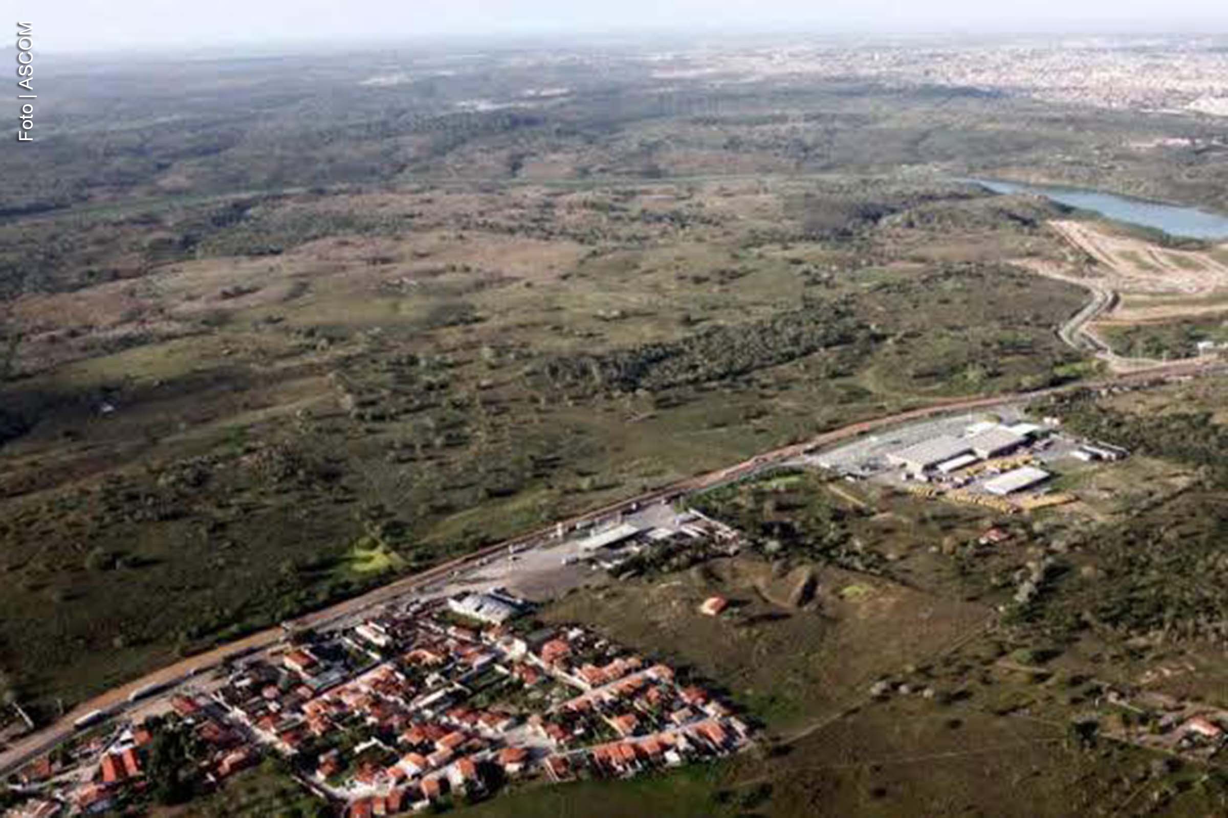 Distrito Governador João Durval Carneiro completa 42 anos e homenageia ex-governador em seu 96º aniversário.