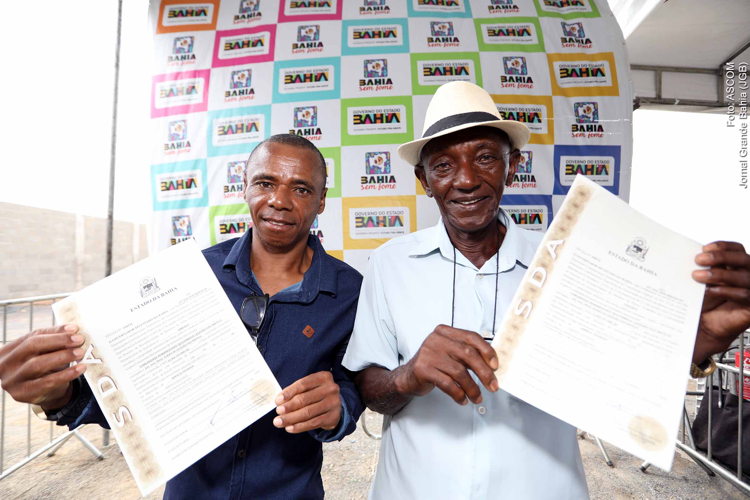 Governador Jerônimo Rodrigues entrega títulos de terra e domínio quilombola em América Dourada