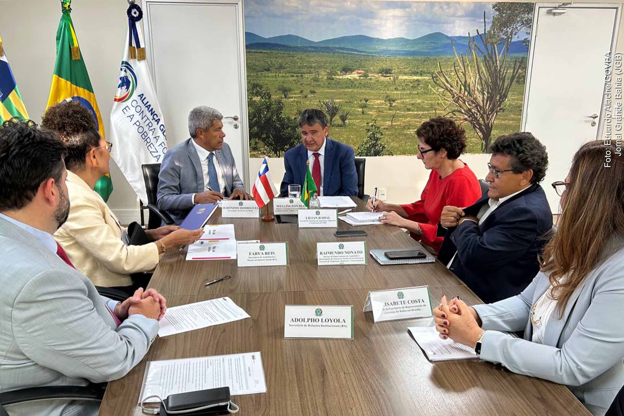 Governador Jerônimo articula em Brasília ampliação de programas sociais e avanços na produção de testes para o SUS