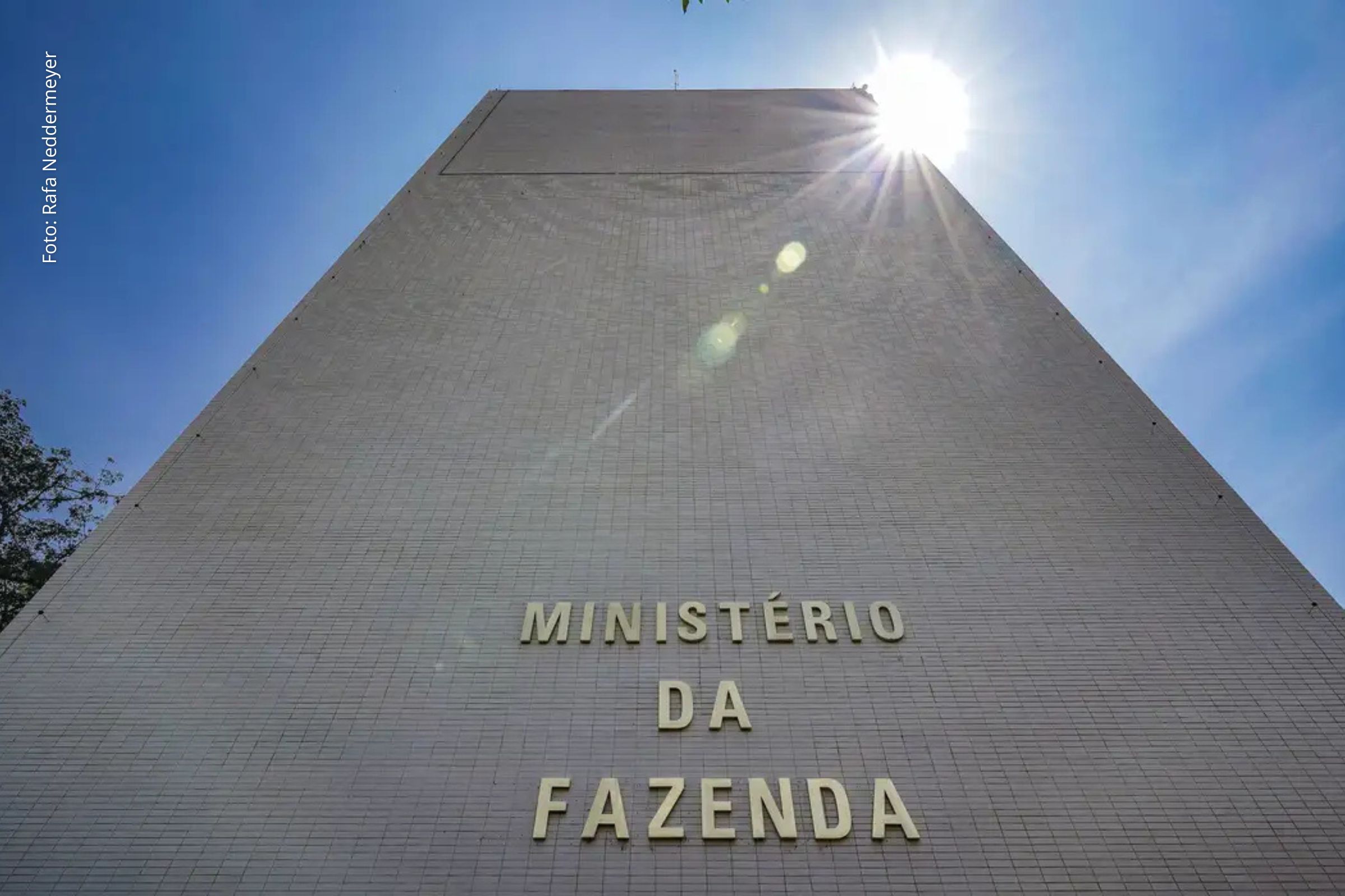 Relatório bimestral aponta crescimento de gastos obrigatórios e frustração de receitas como principais fatores para aumento do déficit.