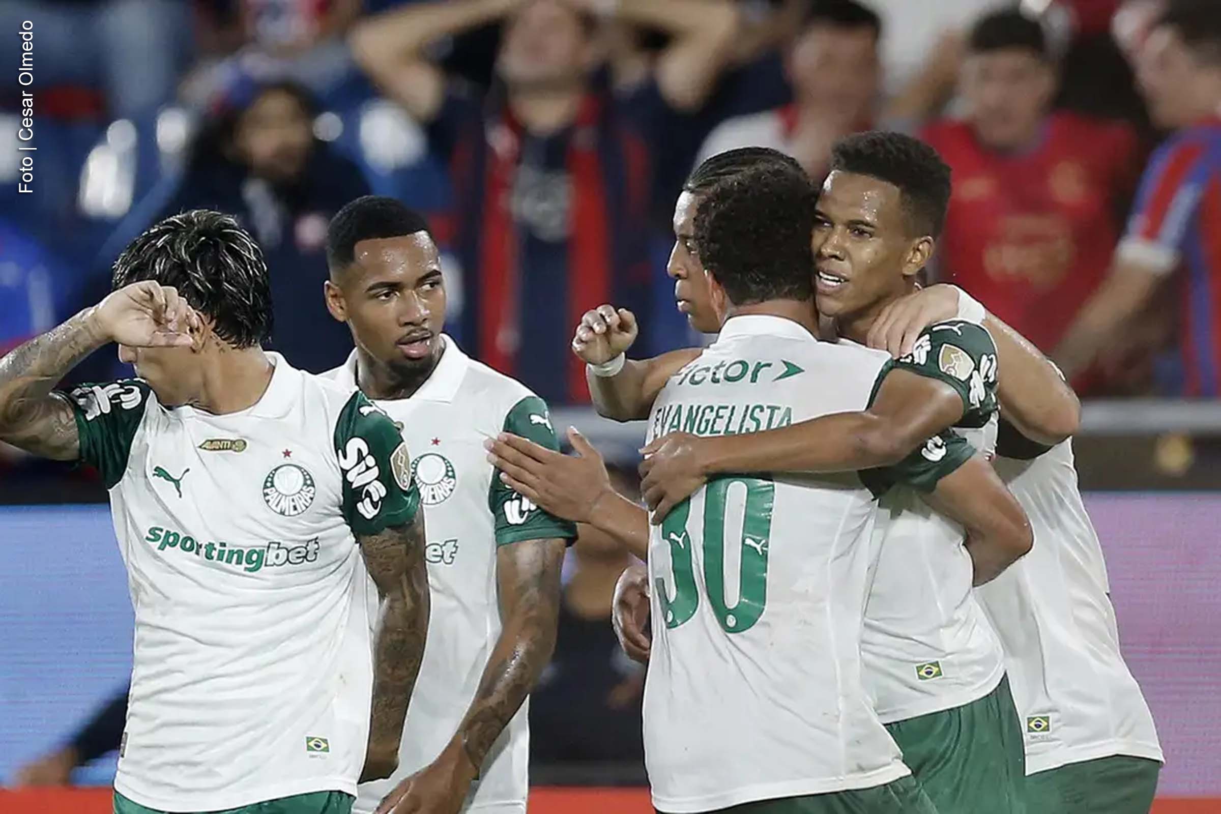 Vitória fora de casa mantém 100% de aproveitamento do clube paulista no Grupo G.