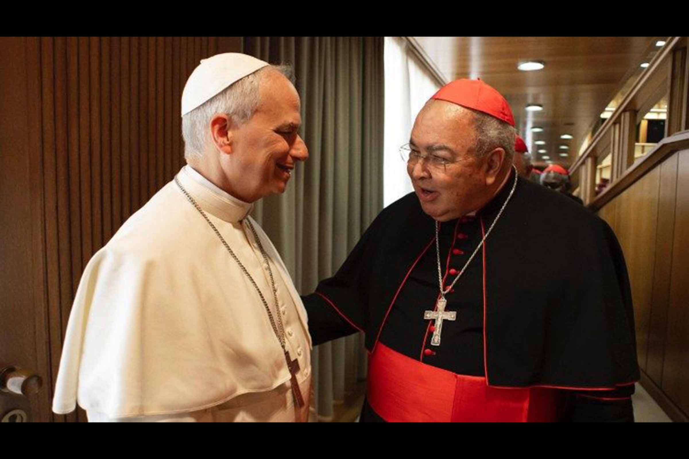 Papa Leão XIV inicia pontificado com apelo à paz, escuta e unidade