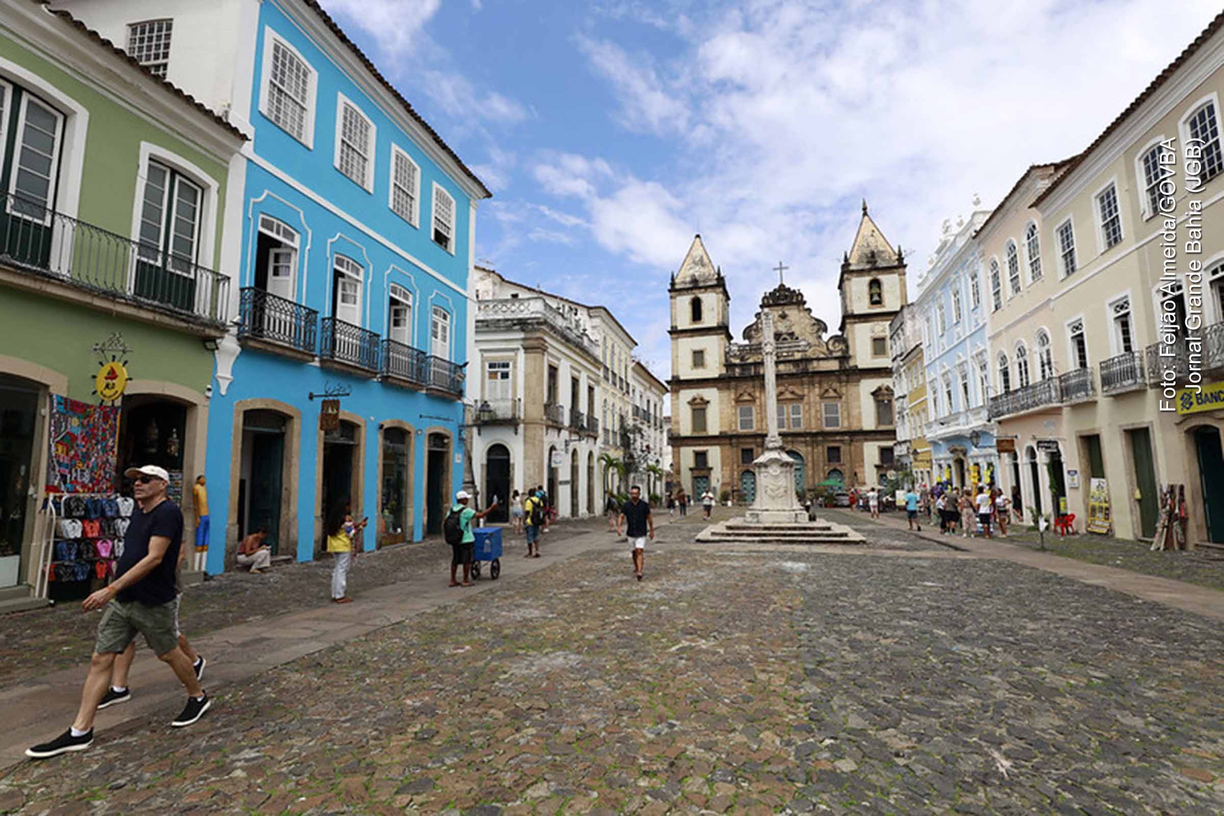 De janeiro a abril de 2025, a Bahia recebeu 83.914 turistas internacionais, o que representa um crescimento de 61,4% em relação ao ano anterior. O estado lidera o ranking nacional de crescimento no setor, com destaque para o fluxo de turistas argentinos. As ações integradas entre o governo baiano e a Embratur têm contribuído para consolidar a Bahia como destino estratégico do turismo internacional.