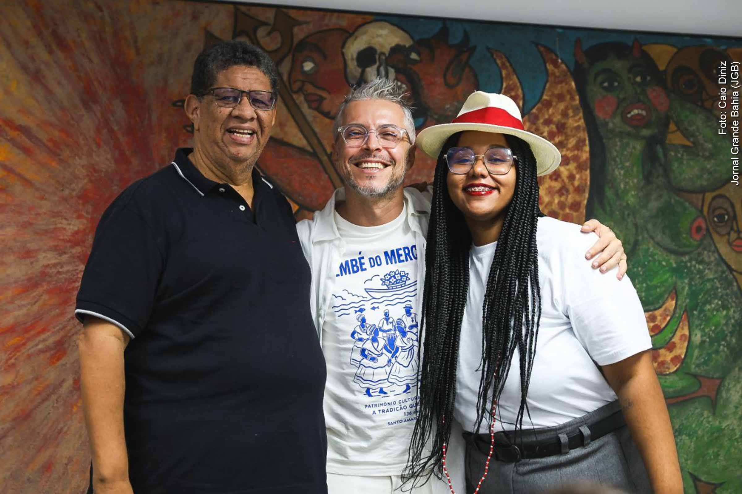 Tainá Santos e Pedro Son foram eleitos presidente e vice-presidente do Conselho Estadual de Cultura da Bahia (CEC) para o biênio 2025–2027. A eleição, realizada em 30/05/2025, reforça o protagonismo da sociedade civil na formulação da política cultural do estado. A nova gestão assume com foco em representatividade, diversidade e participação popular. A posse está prevista para julho, com respaldo da Secretaria de Cultura da Bahia.