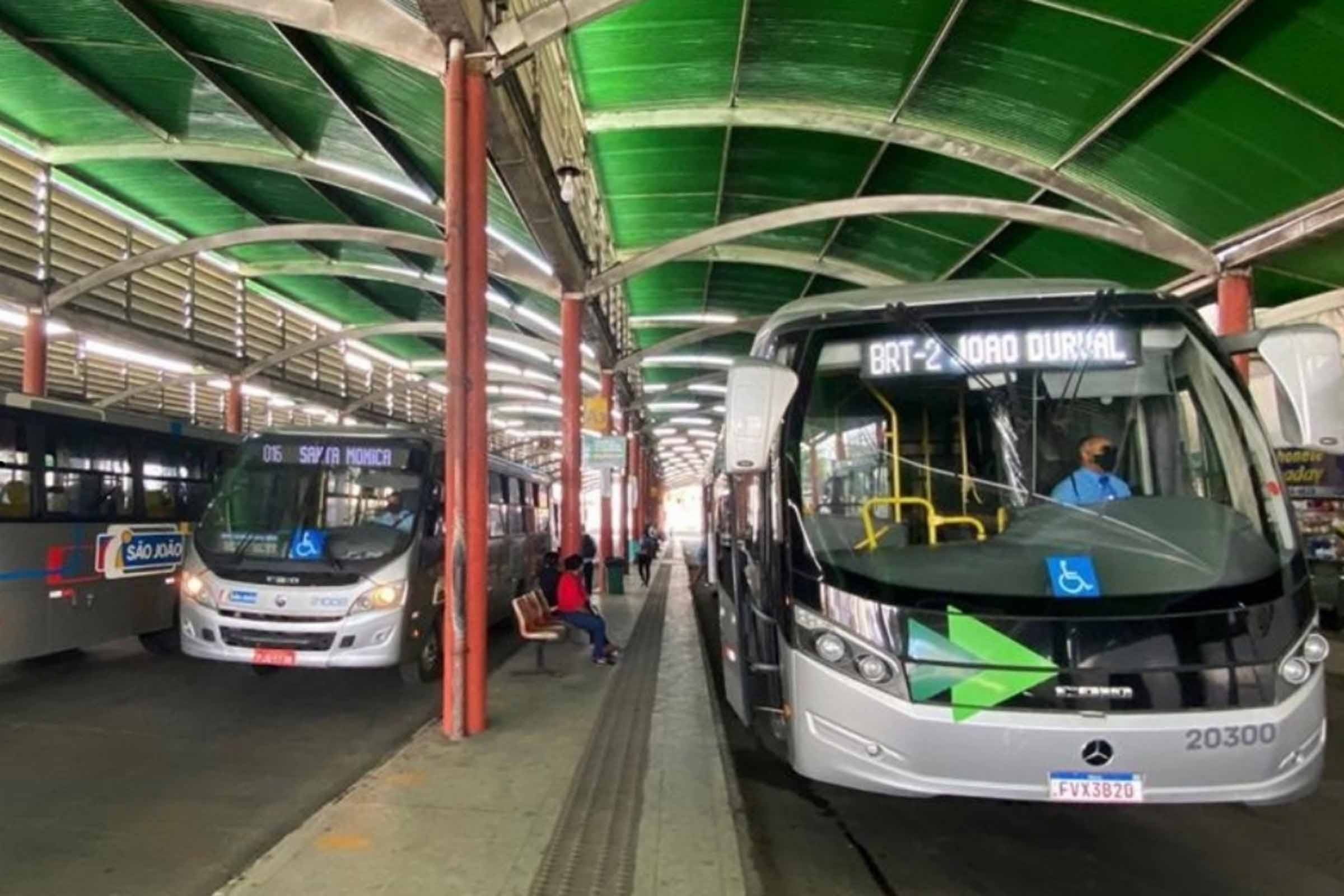 Acordo coletivo entre rodoviários, empresas e Governo Municipal evita paralisação do transporte público em Feira de Santana