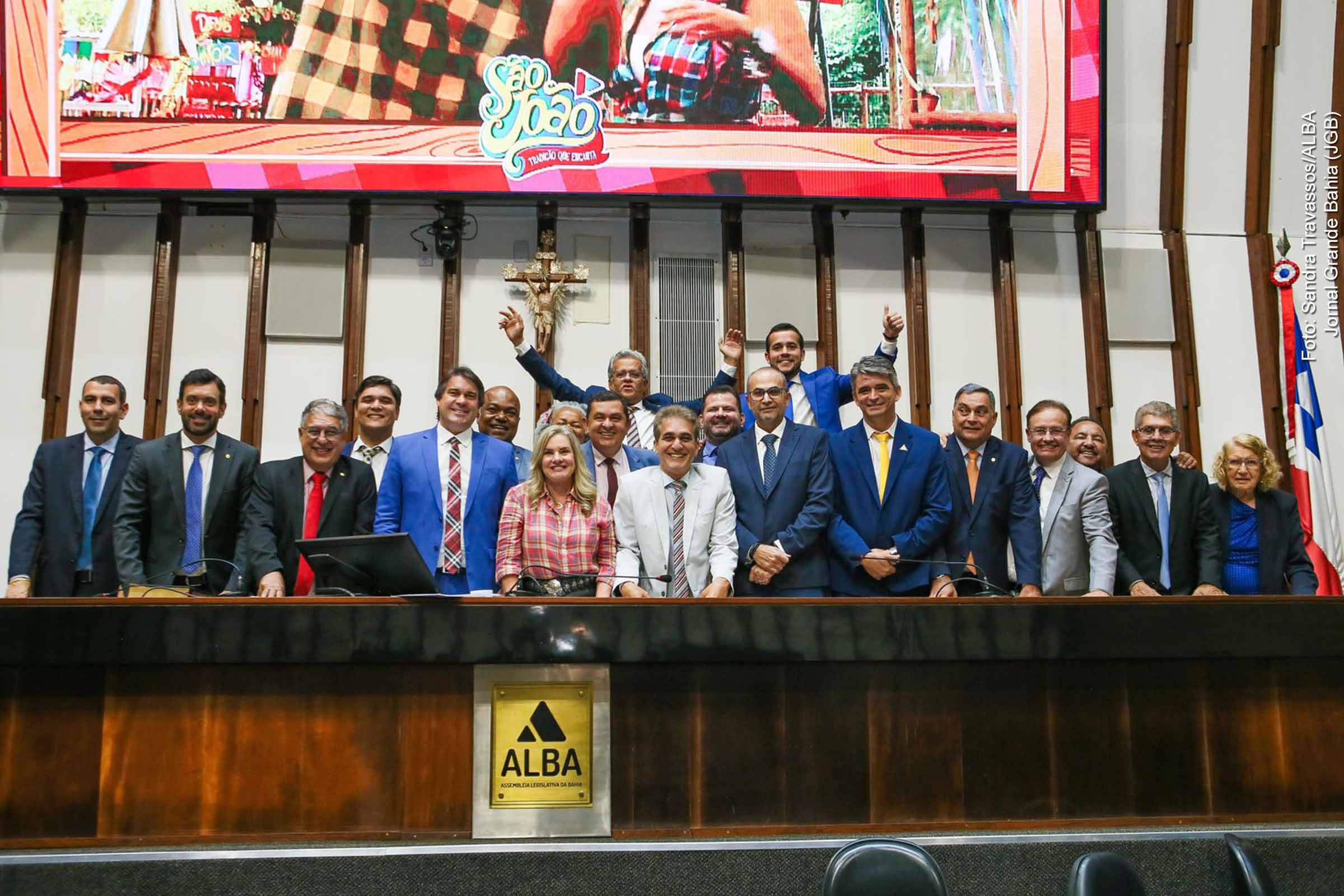 ALBA aprova a LDO, Refis do ICMS e reformas nas carreiras do MP e TJBA