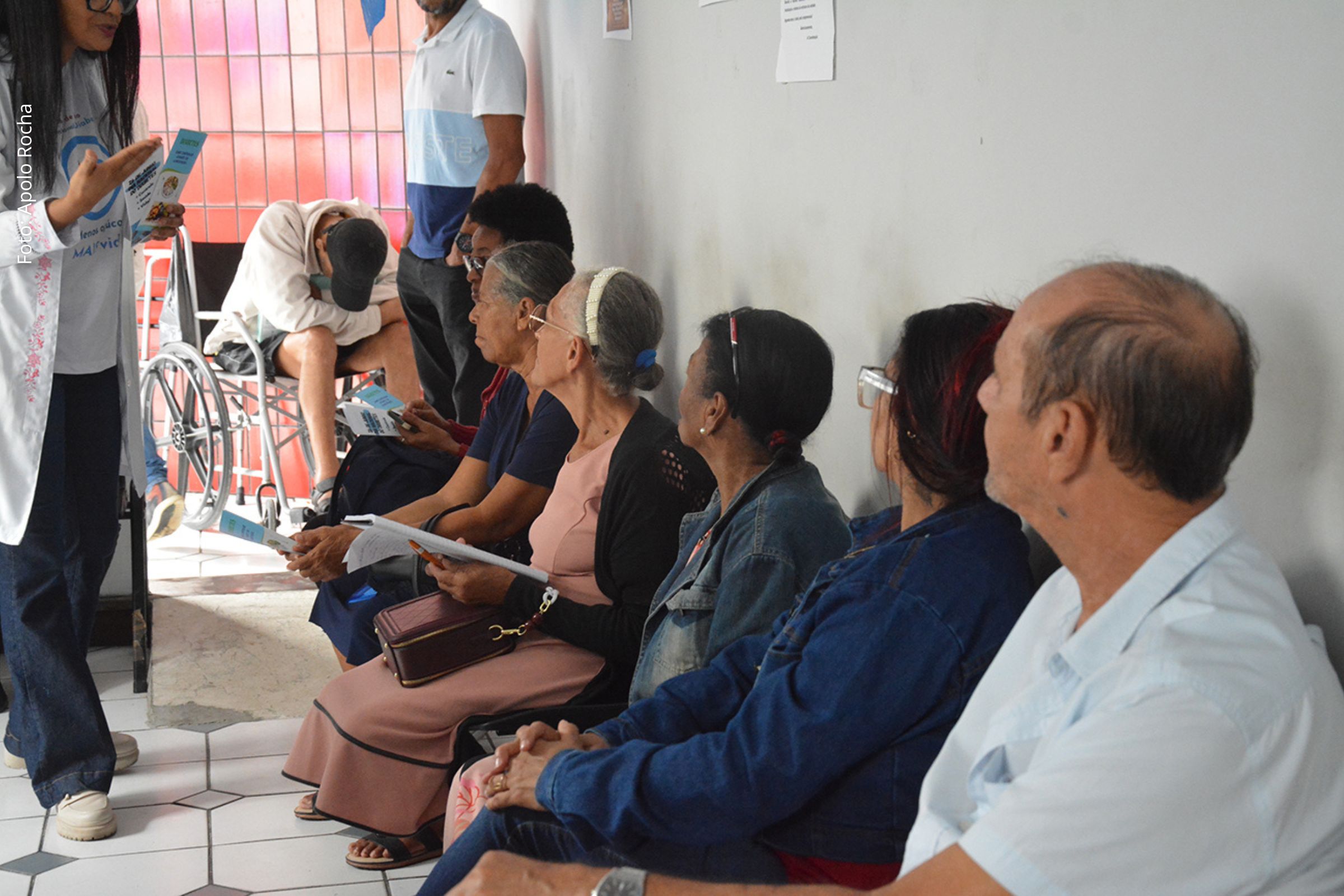 Atividade marcou o Dia Nacional do Diabetes com serviços gratuitos de saúde para pacientes e familiares.
