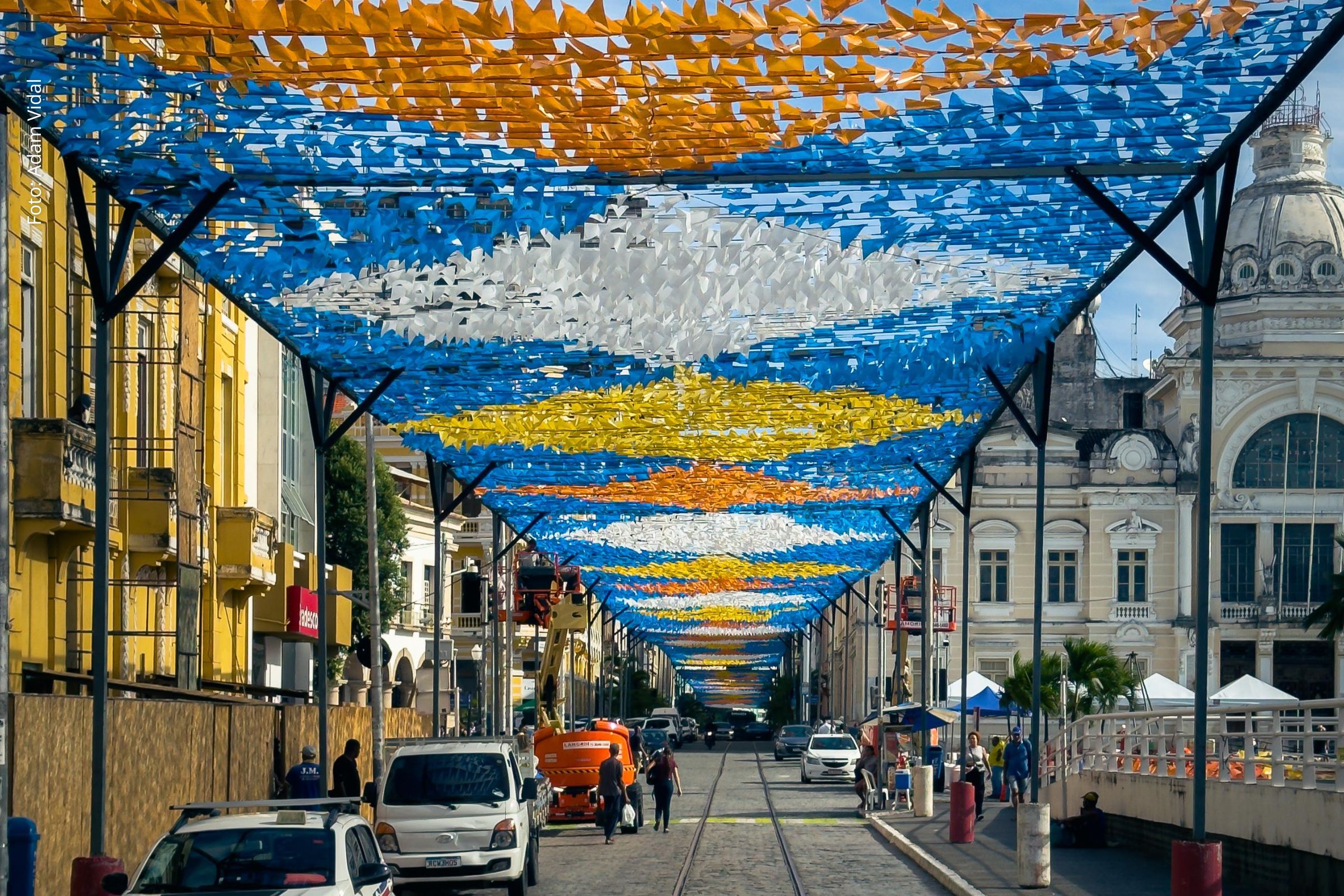 Festa gratuita acontece na Rua Chile e na Praça Municipal, com música, cultura e gastronomia típica.