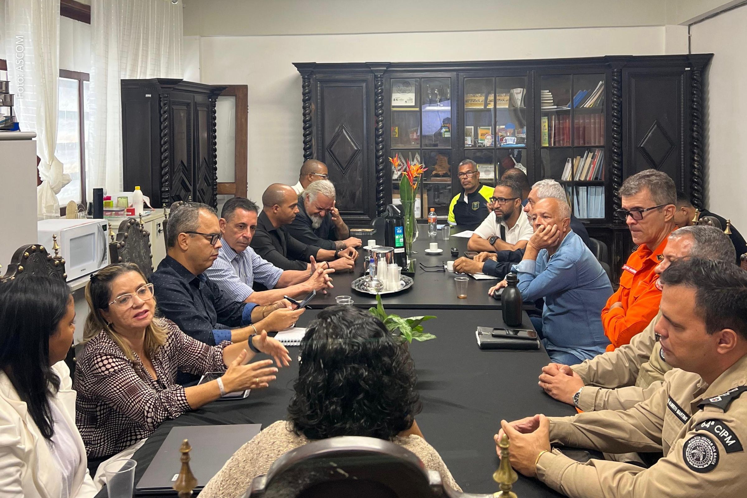 Reunião reúne secretarias e forças de segurança para alinhar ações do evento cultural.