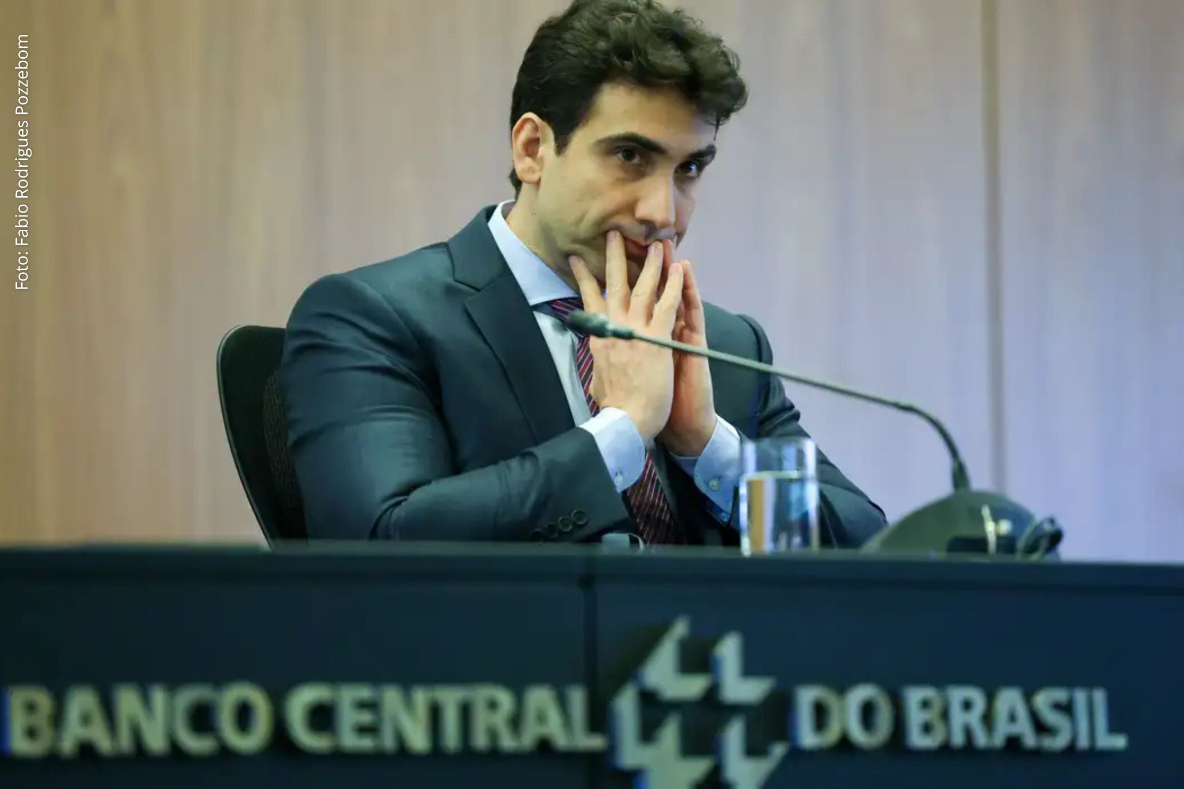 Presidente da autarquia destacou compromisso com controle inflacionário e explicou diretrizes do Relatório de Política Monetária.