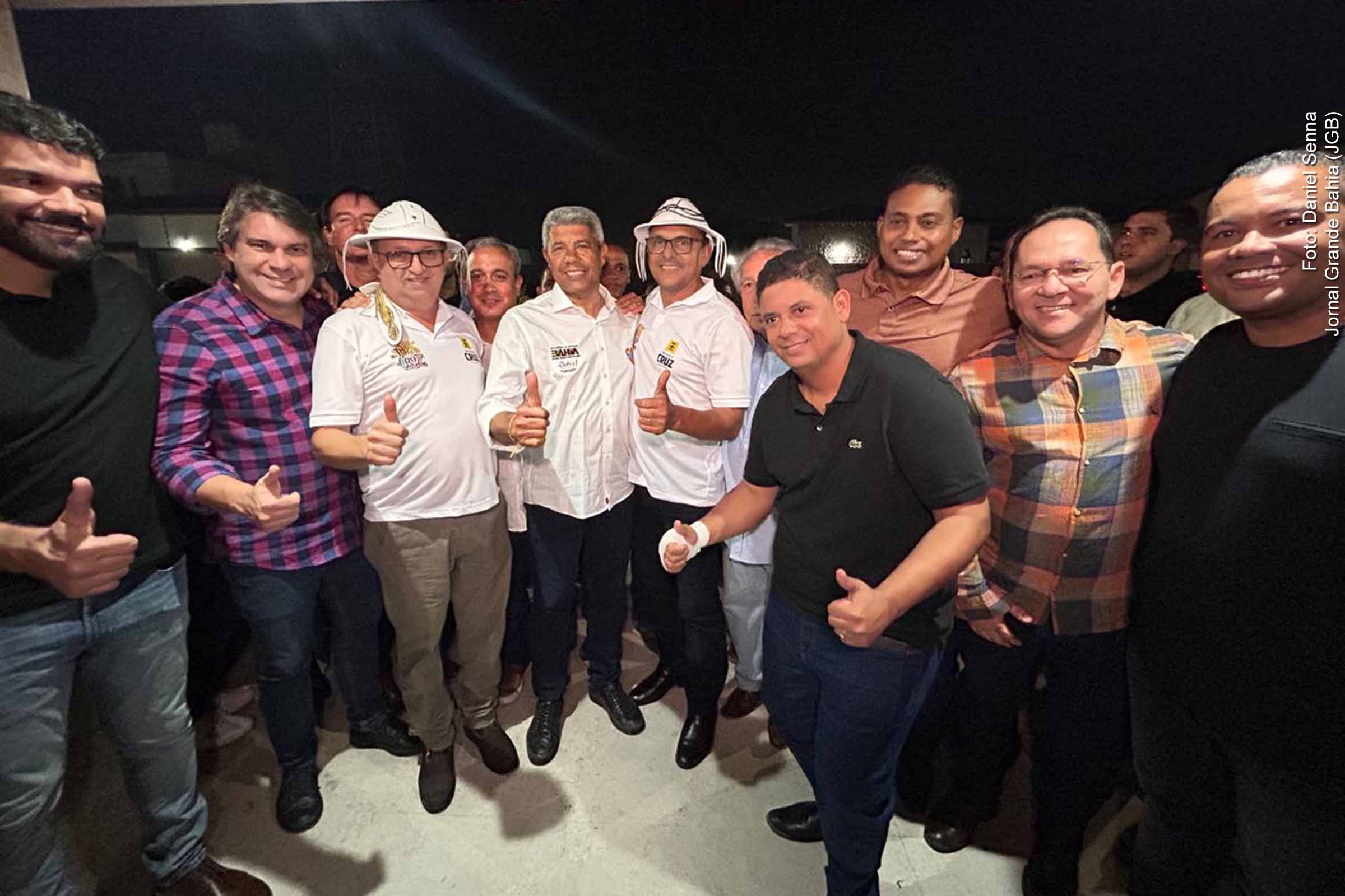 Prefeito reconhece apoio do Governo da Bahia e fala em “respeito e democracia”.