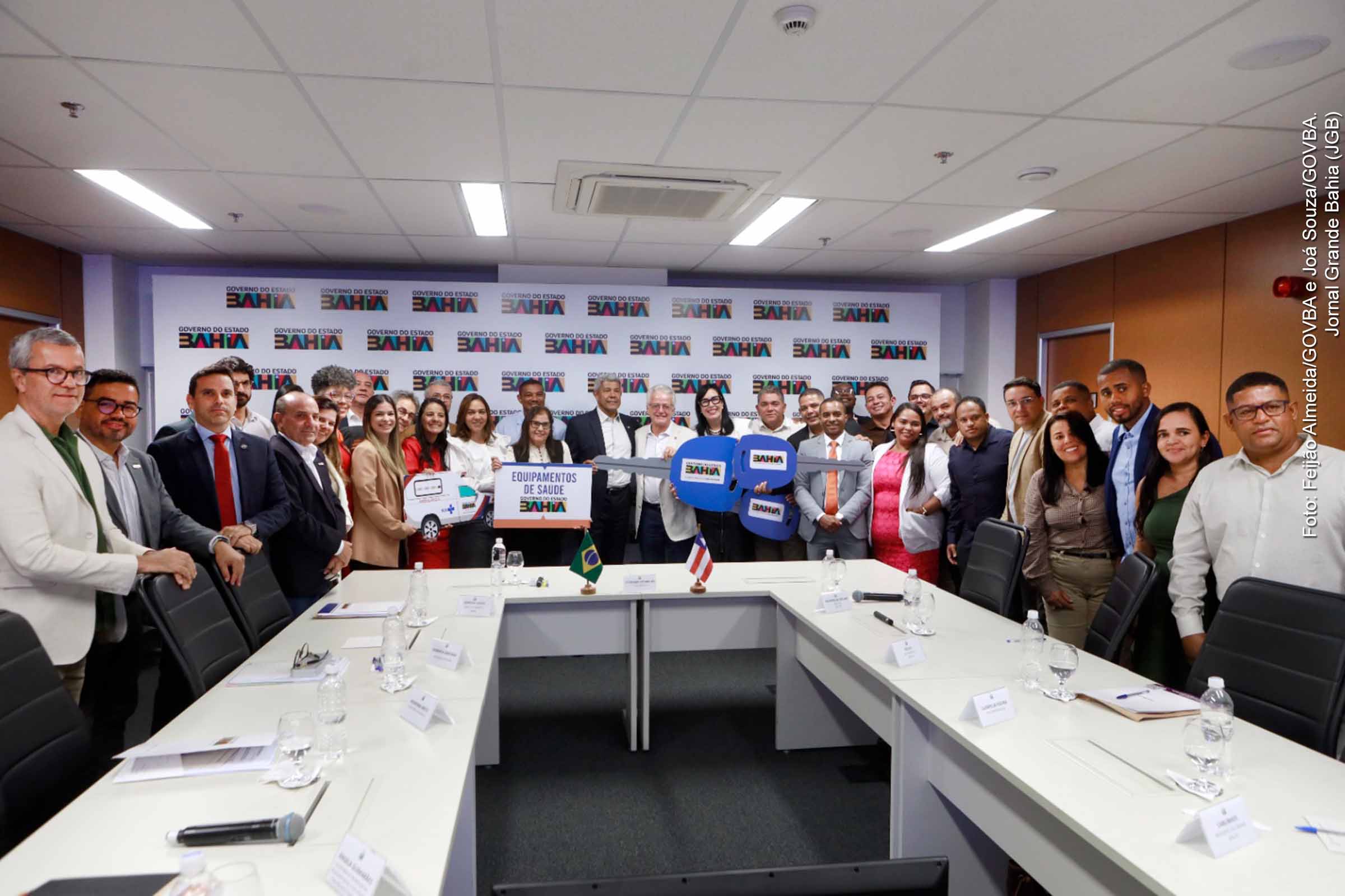 Governador Jerônimo reforça parcerias com Araçás em saúde, educação e infraestrutura