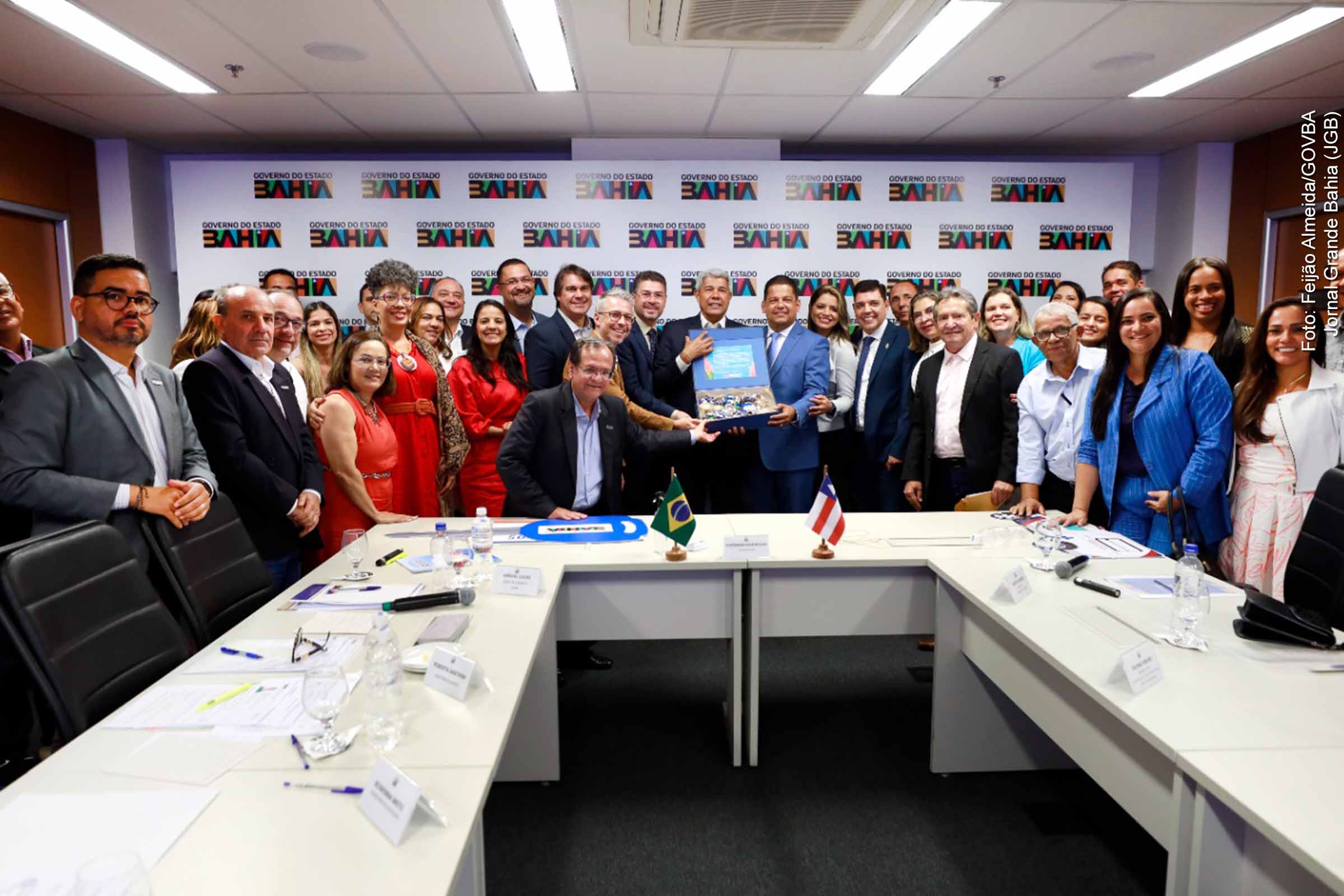 Governo do Estado e Prefeitura de Senhor do Bonfim ampliam cooperação institucional; Governador Jerônimo e prefeito Laércio Júnior celebram parceria