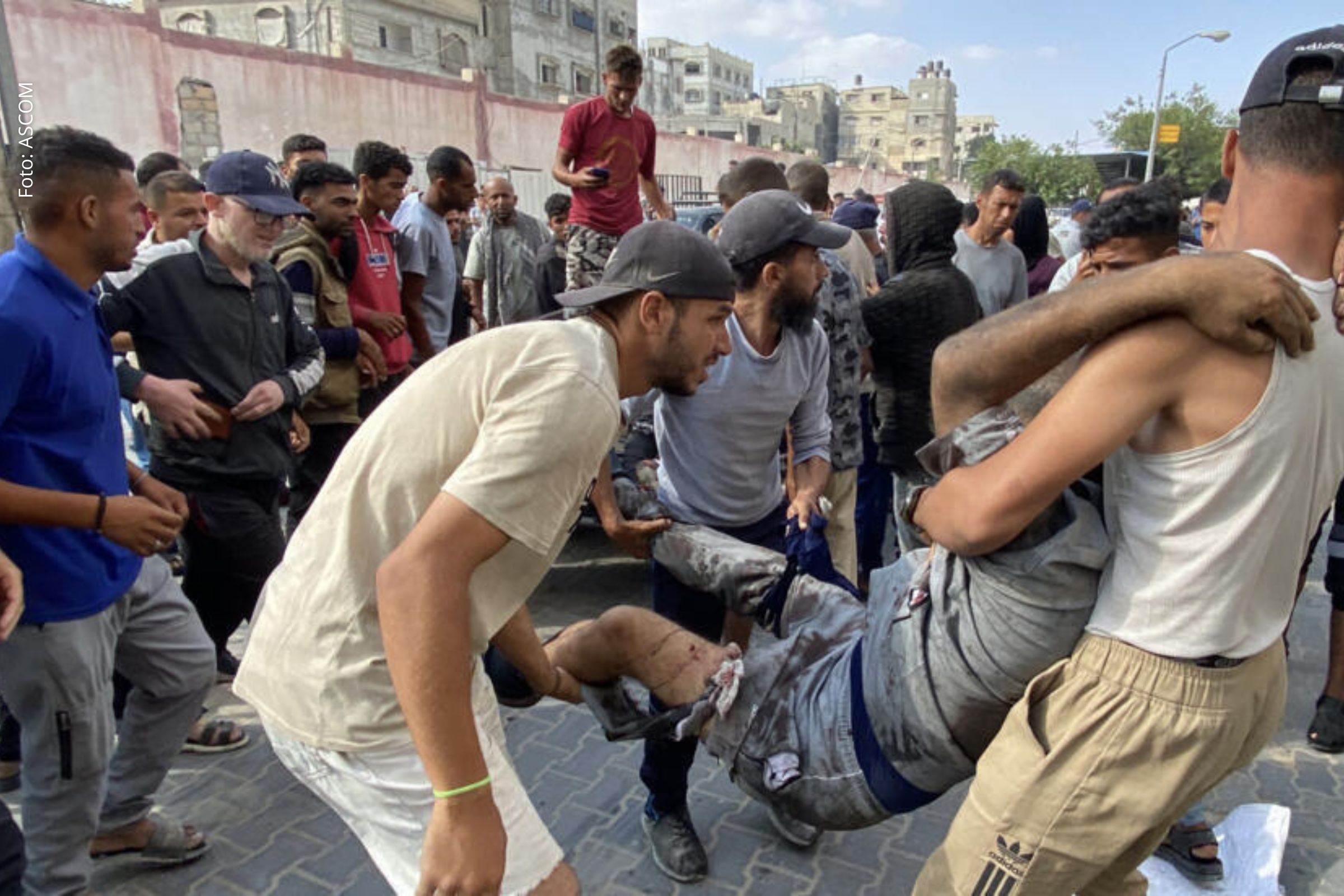 Ataque em Khan Younis atinge civis durante entrega de alimentos e agrava crise humanitária na Faixa de Gaza.