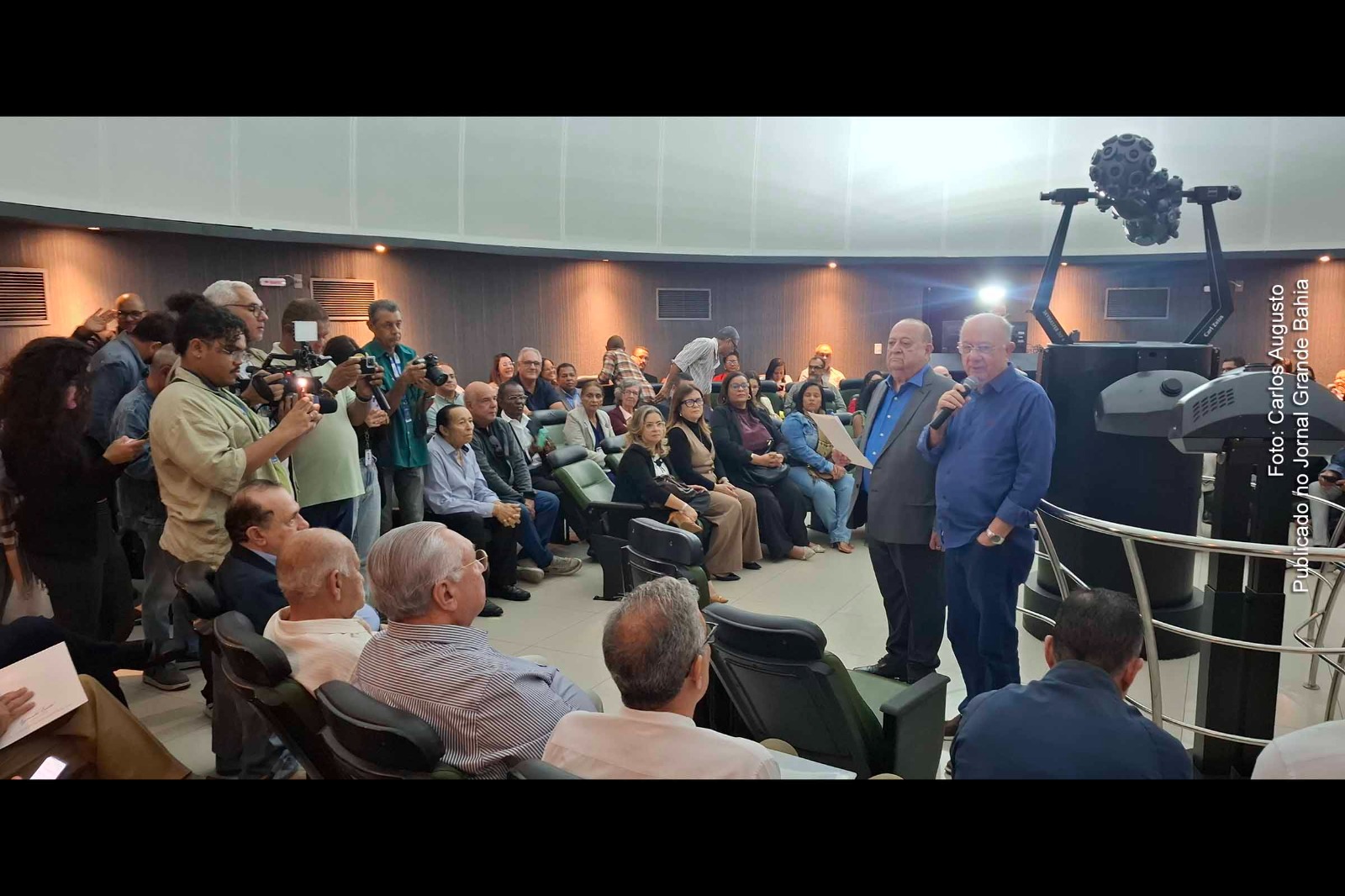 Solenidade contou com anúncio de novos investimentos e homenagens a ex-dirigentes e colaboradores.