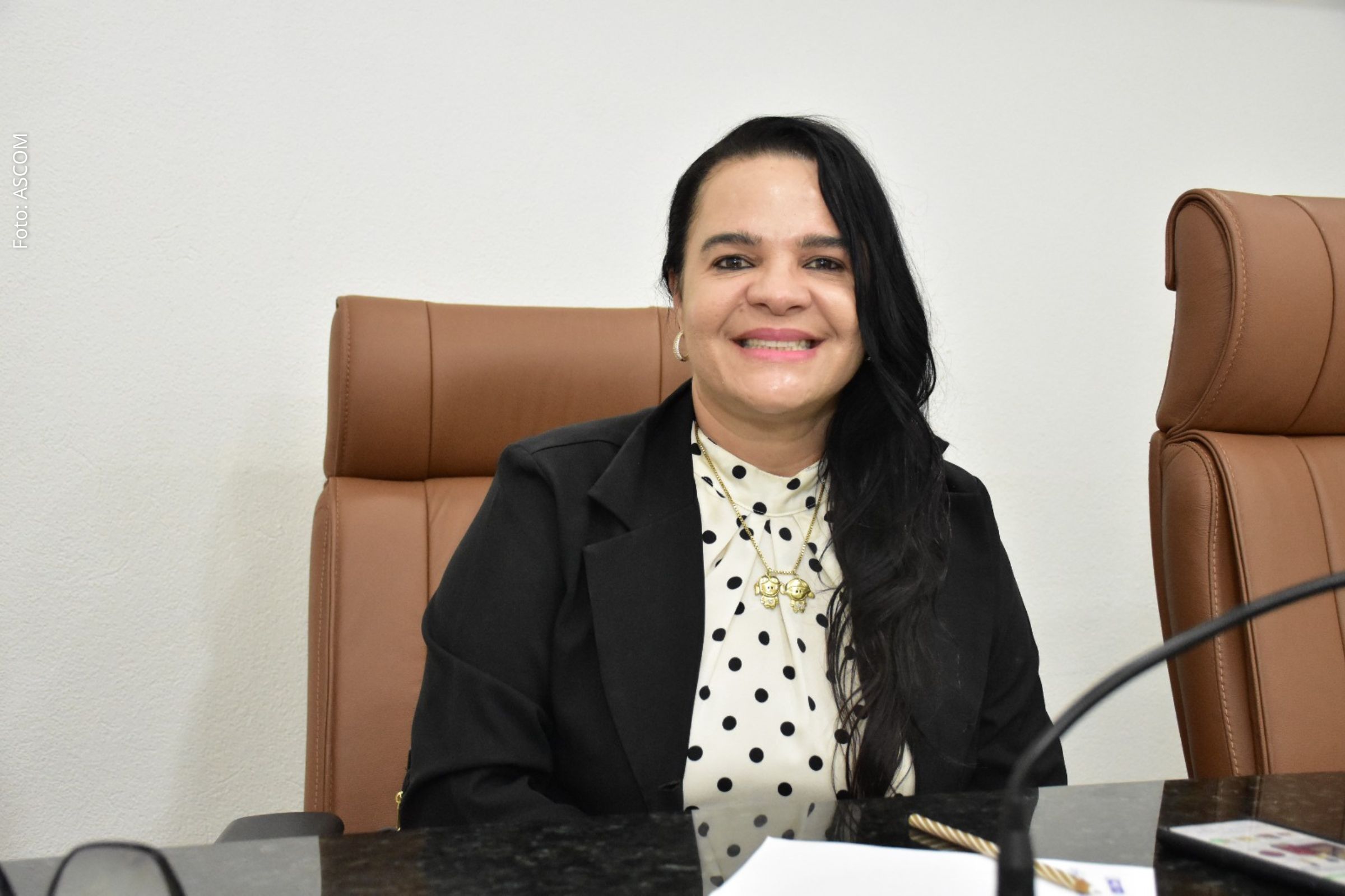 Indicações visam melhorias na segurança viária e infraestrutura urbana em diferentes regiões.