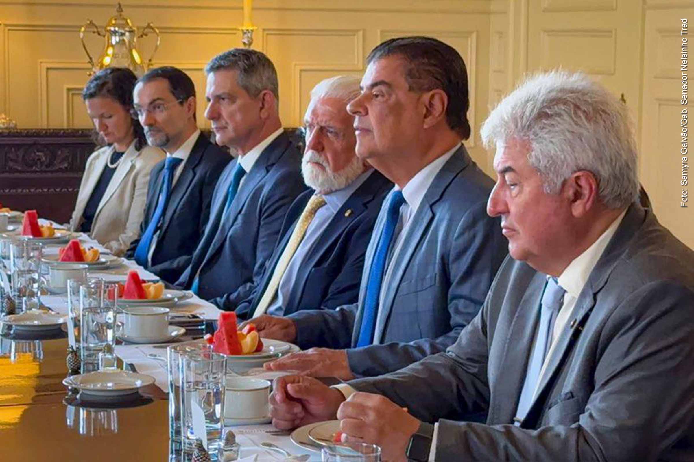 Exportações em risco: Senado negocia com EUA para salvar carnes, aviões e máquinas agrícolas