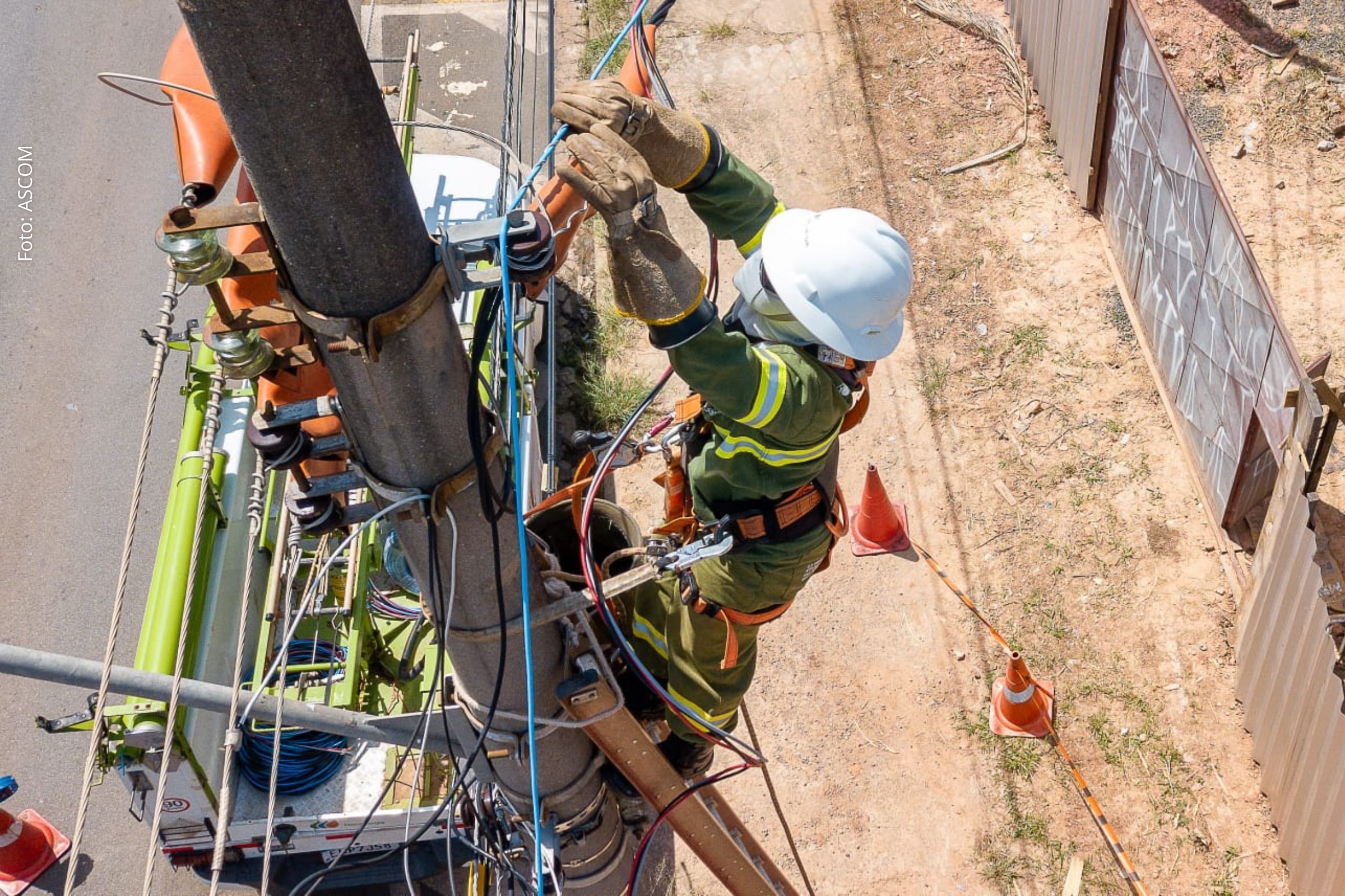 Ação vai remover cabos de telefonia e internet irregulares para reforçar a segurança e reduzir a poluição visual.
