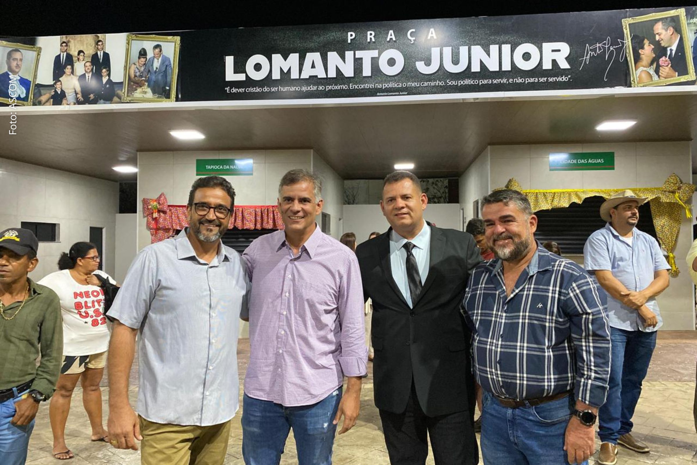 Deputado federal celebra obra pública ao lado do prefeito Saulo Islan e familiares do ex-governador baiano.