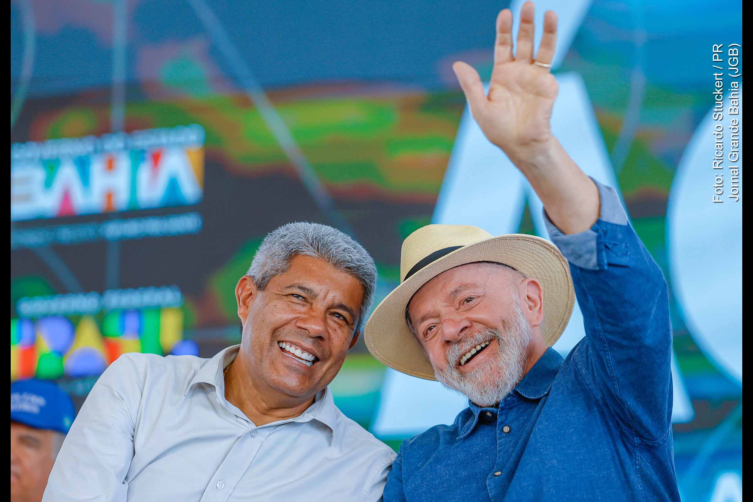 Entre os dias 16 e 17 de julho de 2025, Juazeiro (BA) recebe uma série de agendas oficiais com a presença do presidente Lula, do governador Jerônimo Rodrigues e do ministro Rui Costa. As ações incluem a inauguração de estrutura policial, lançamento do Novo PAC Saúde e do programa Agora Tem Especialistas, voltados à melhoria do acesso à saúde e ao fortalecimento da segurança pública na região.