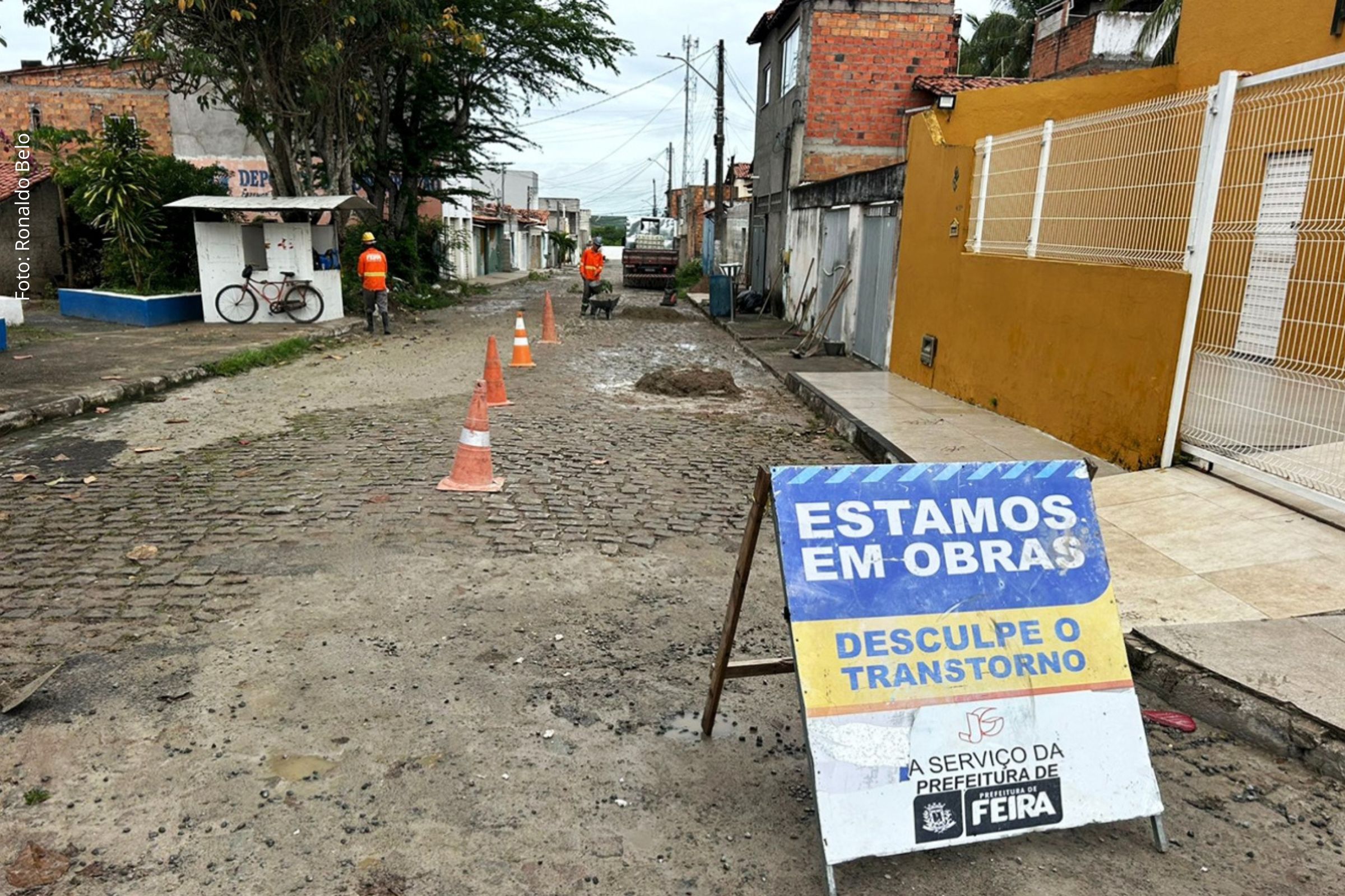 Prefeitura intensifica reparos em pavimentação asfáltica e paralelepípedo em nove bairros e distrito.