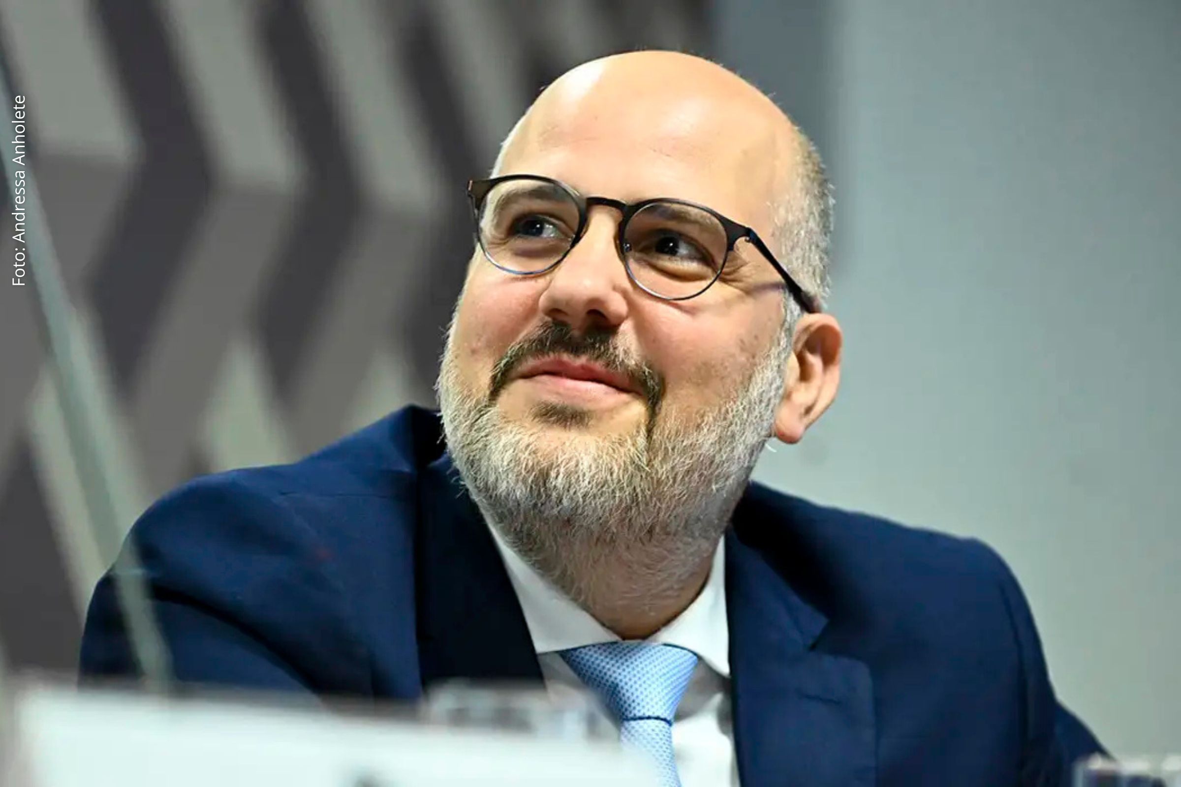 Jornalista assume o cargo após a saída de Jean Lima, com passagem por grandes emissoras de televisão.