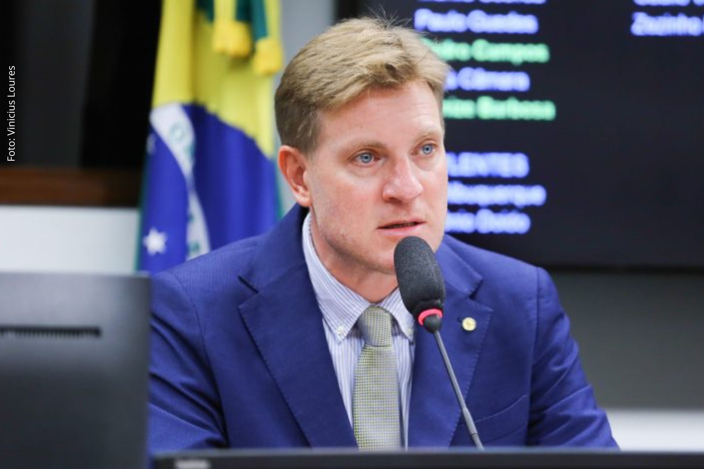 Deputado Padovani destaca fatores meteorológicos, falhas de procedimento e questiona liberação da aeronave.
