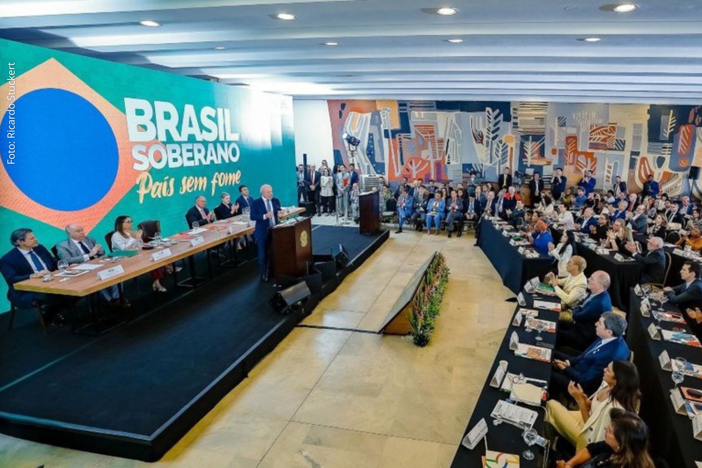 Presidente destaca avanços econômicos e sociais e defende soberania nacional em plenária realizada na quinta-feira (05/07/2025).