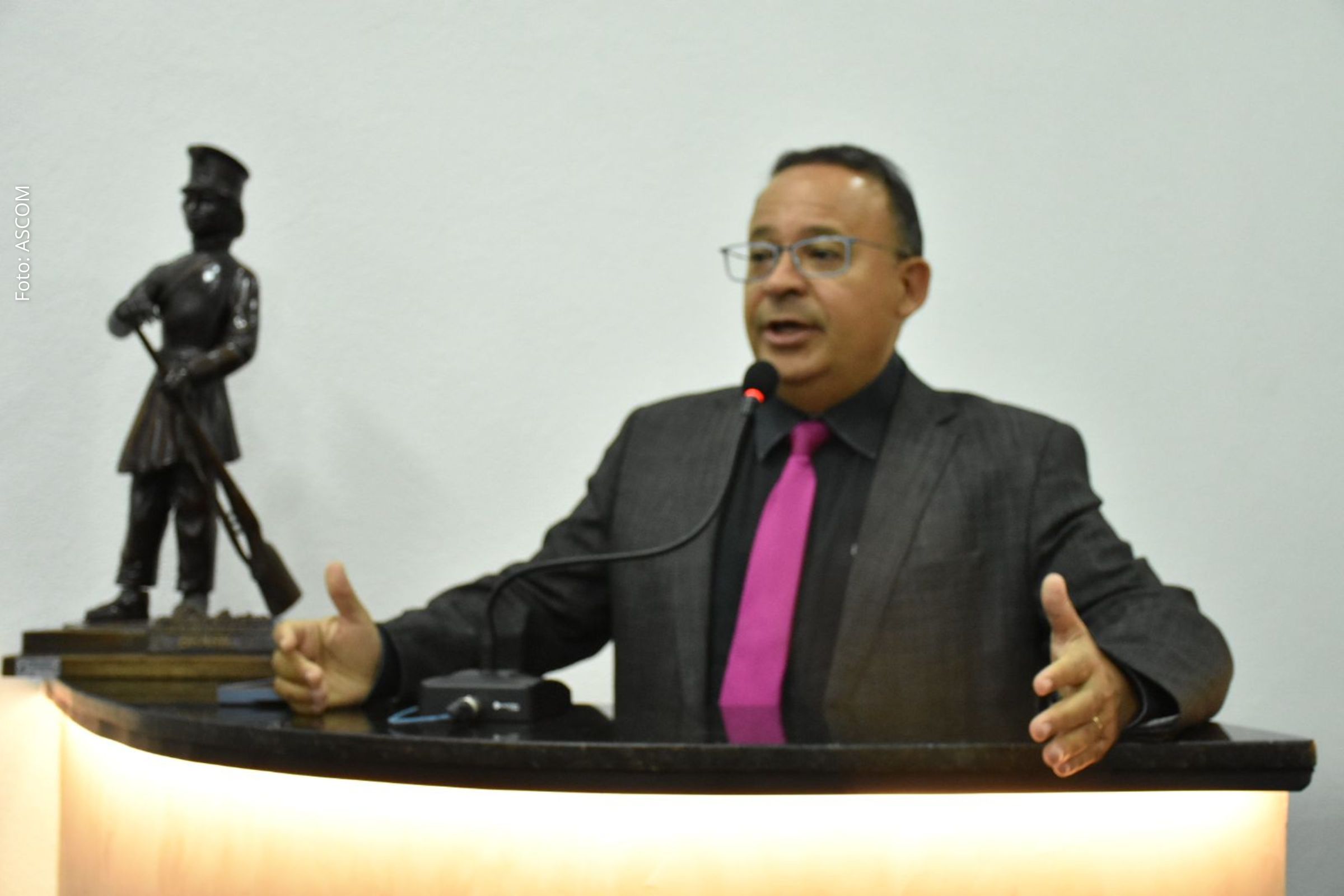 Feira da Agricultura Familiar e novo trator reforçam apoio ao produtor rural em Feira de Santana