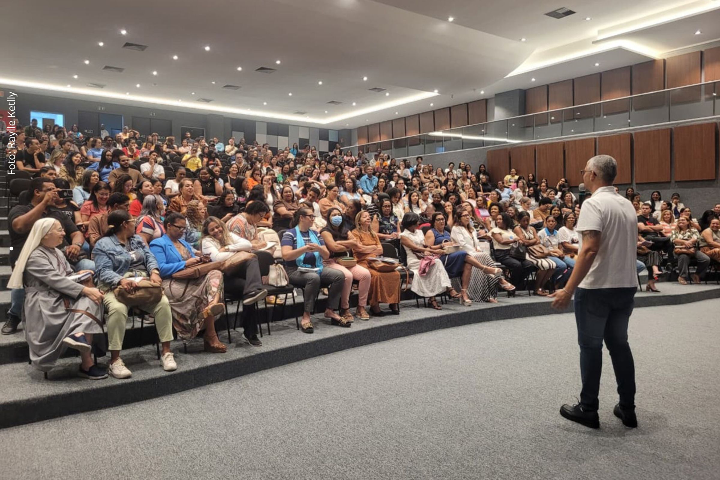 Nova metodologia visa prevenir faltas, melhorar acompanhamento de estudantes e oferecer suporte às famílias.