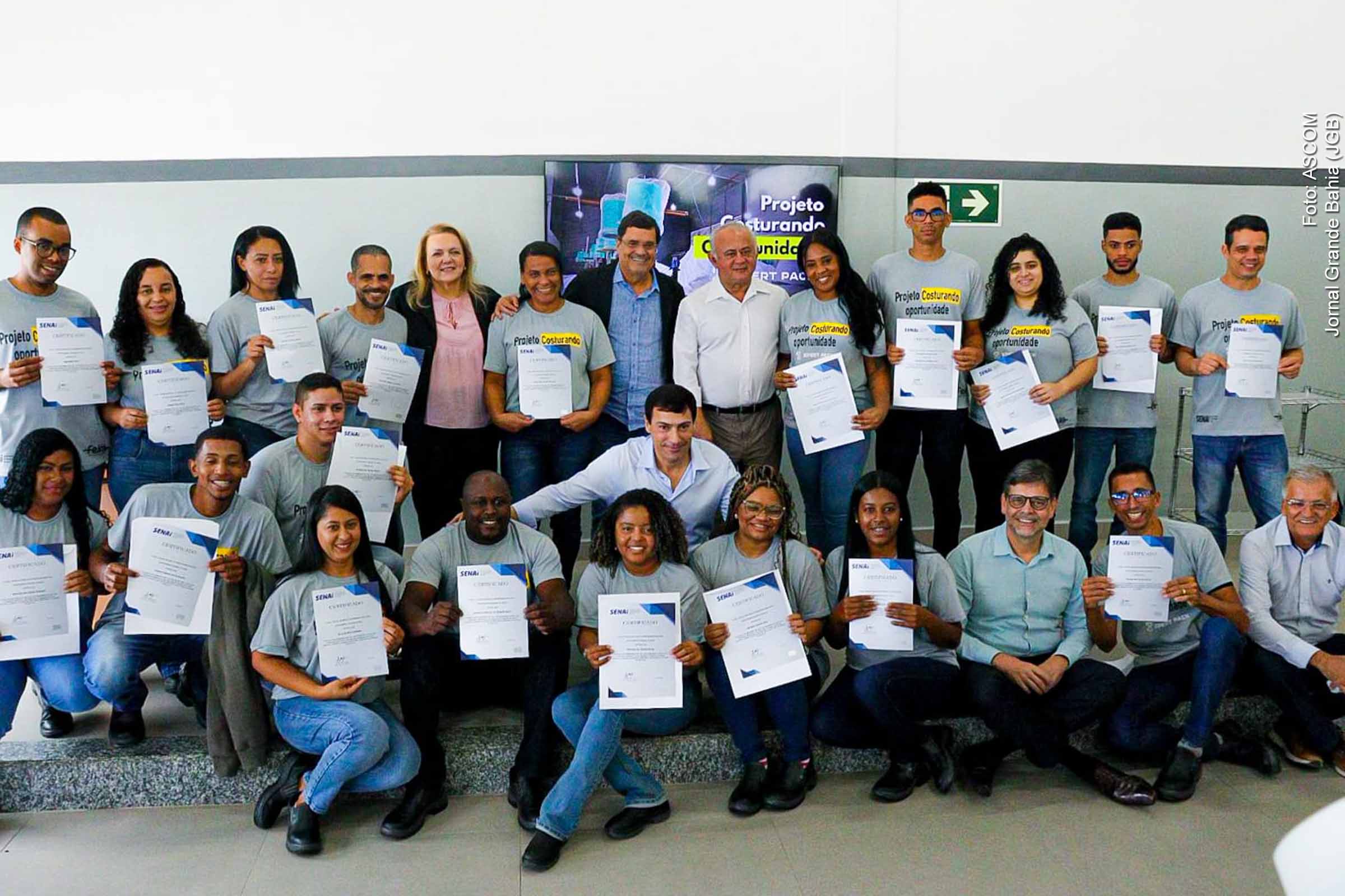 Secretário estadual Angelo Almeida destaca certificação da primeira turma do projeto “Costurando Oportunidades” e garante emprego imediato a 20 moradores em Feira de Santana