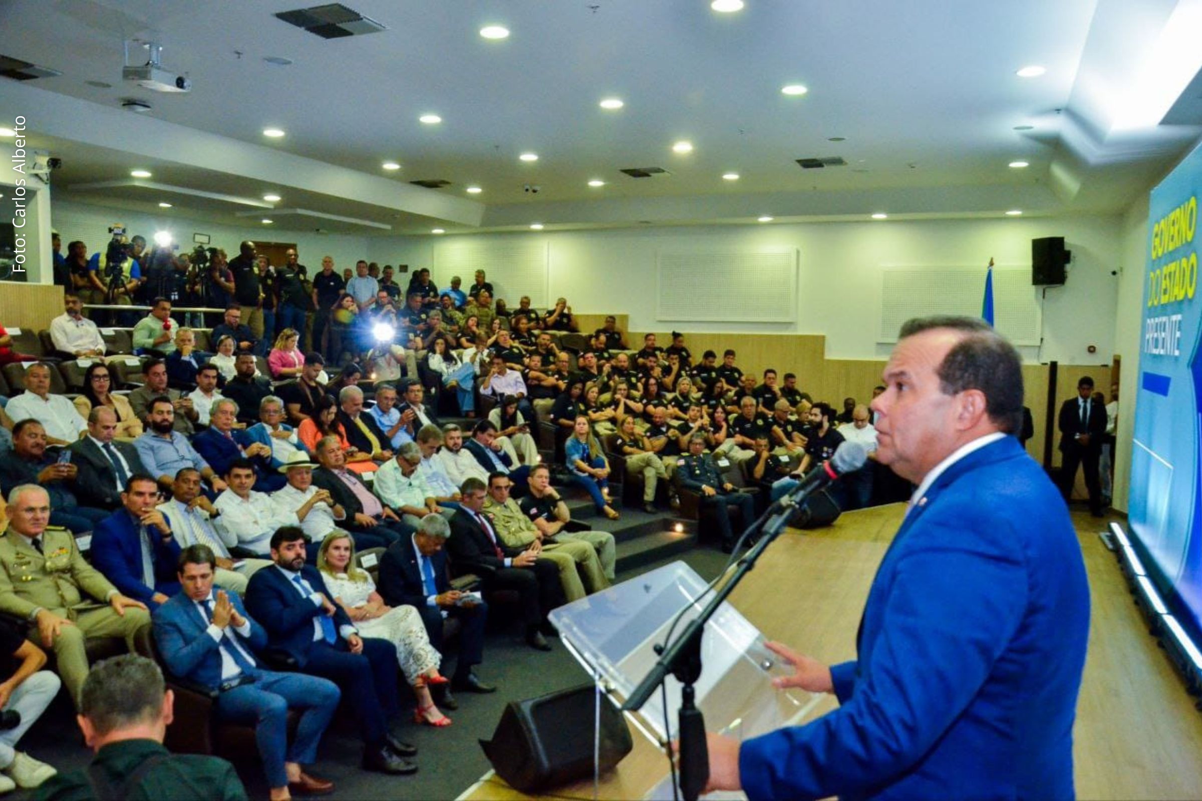 Vice-governador Geraldo Júnior exalta reestruturação da Segurança Pública da Bahia e entrega de 118 viaturas com investimento de R$ 25 milhões