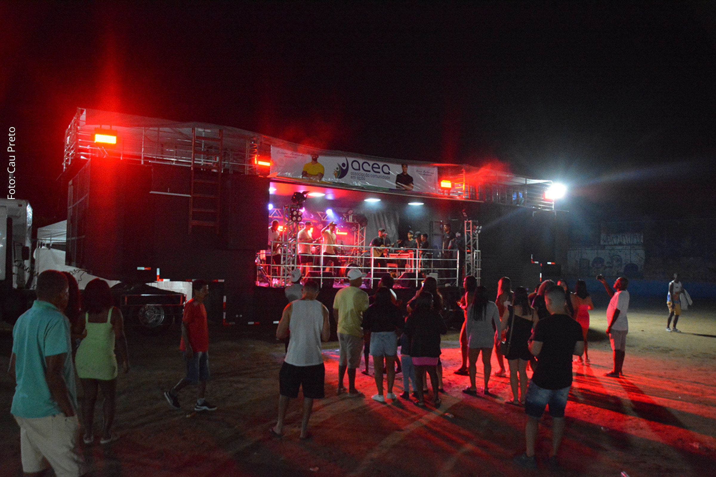 Evento movimenta o bairro com atrações musicais, gastronomia e geração de renda para comerciantes locais.