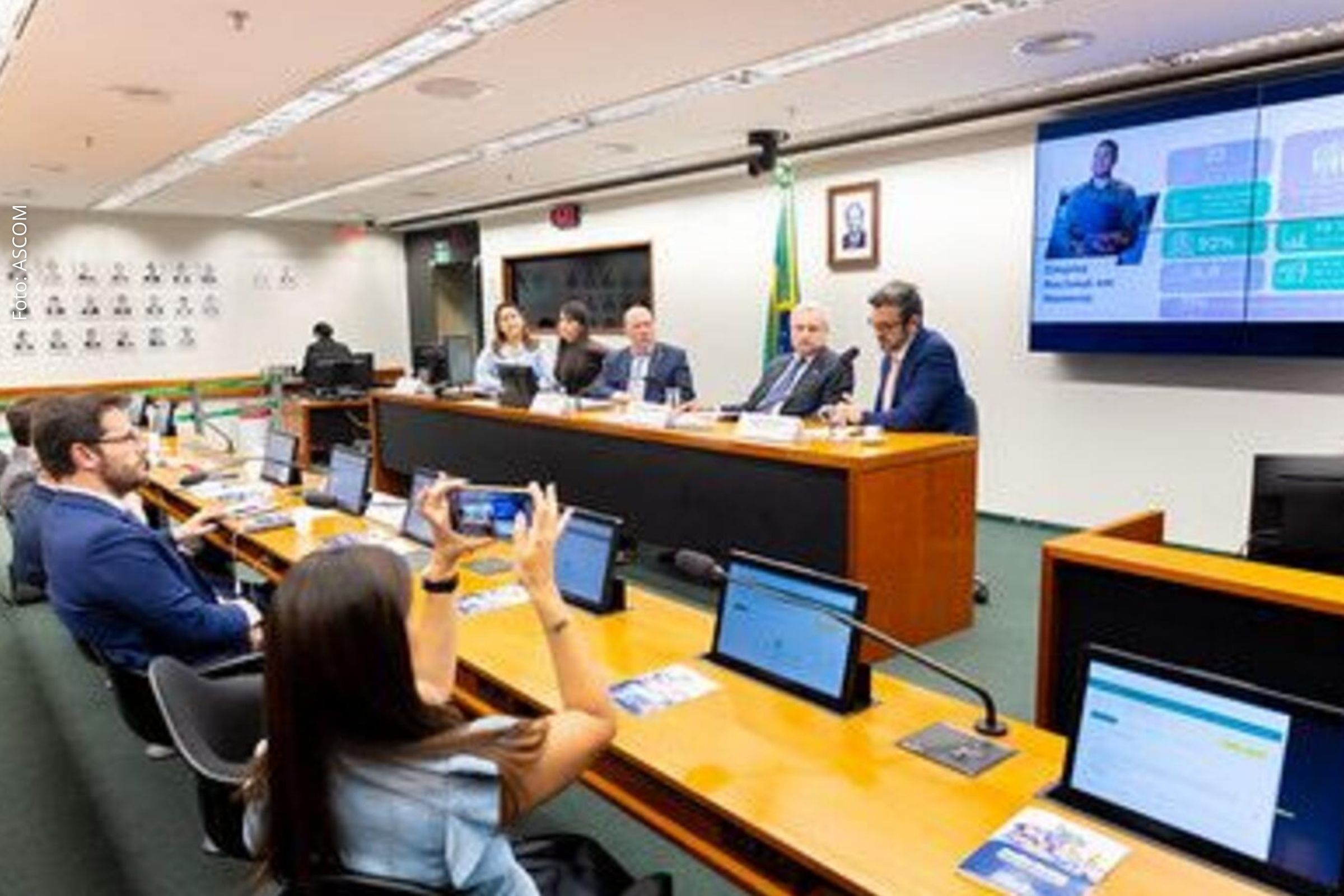 Congelamento da tabela desde 2018 afeta 18 milhões de micro e pequenas empresas e demanda ação imediata do Congresso.