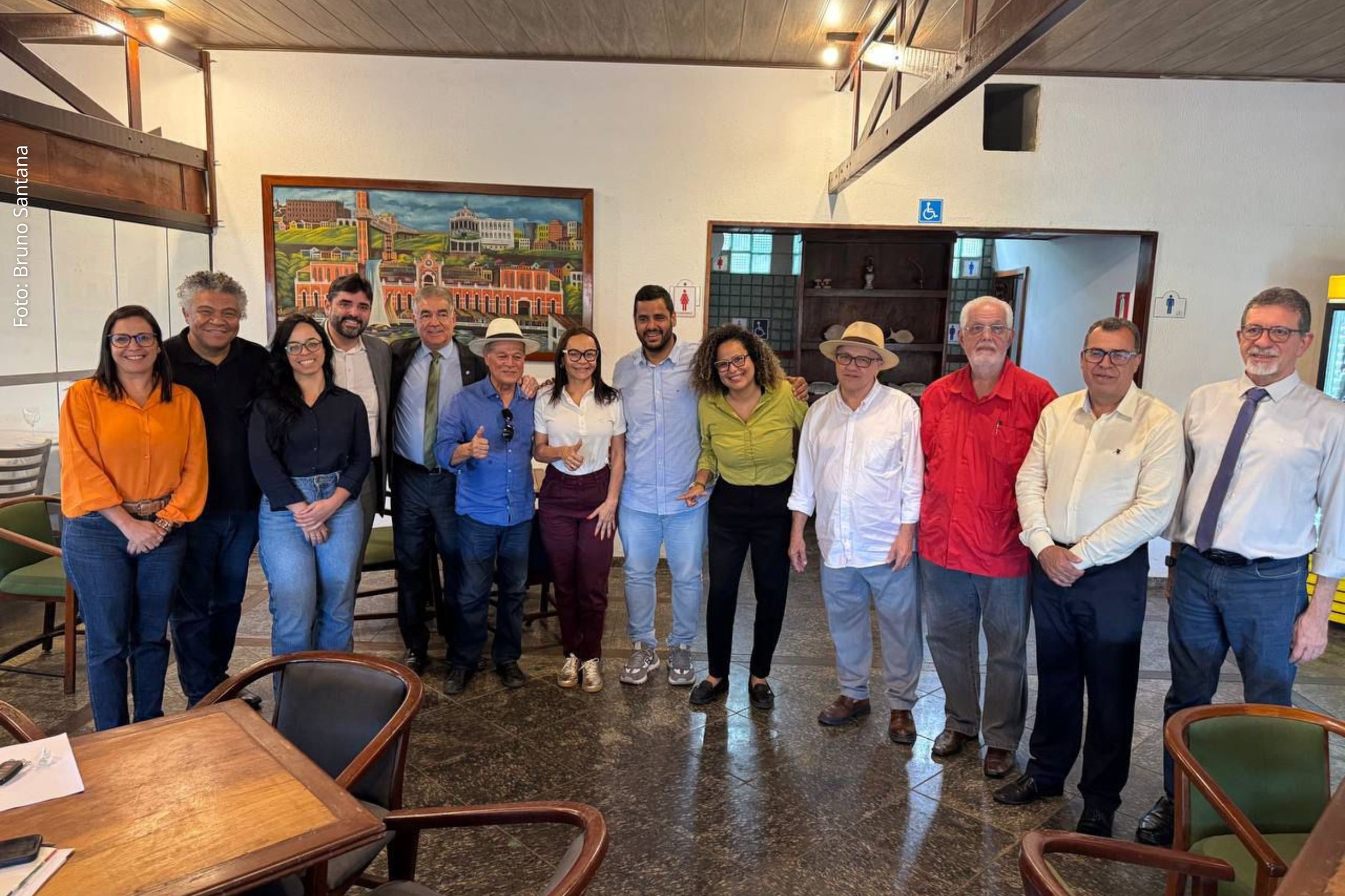 Encontro contou com a presença de parlamentares, dirigentes partidários e secretários estaduais.