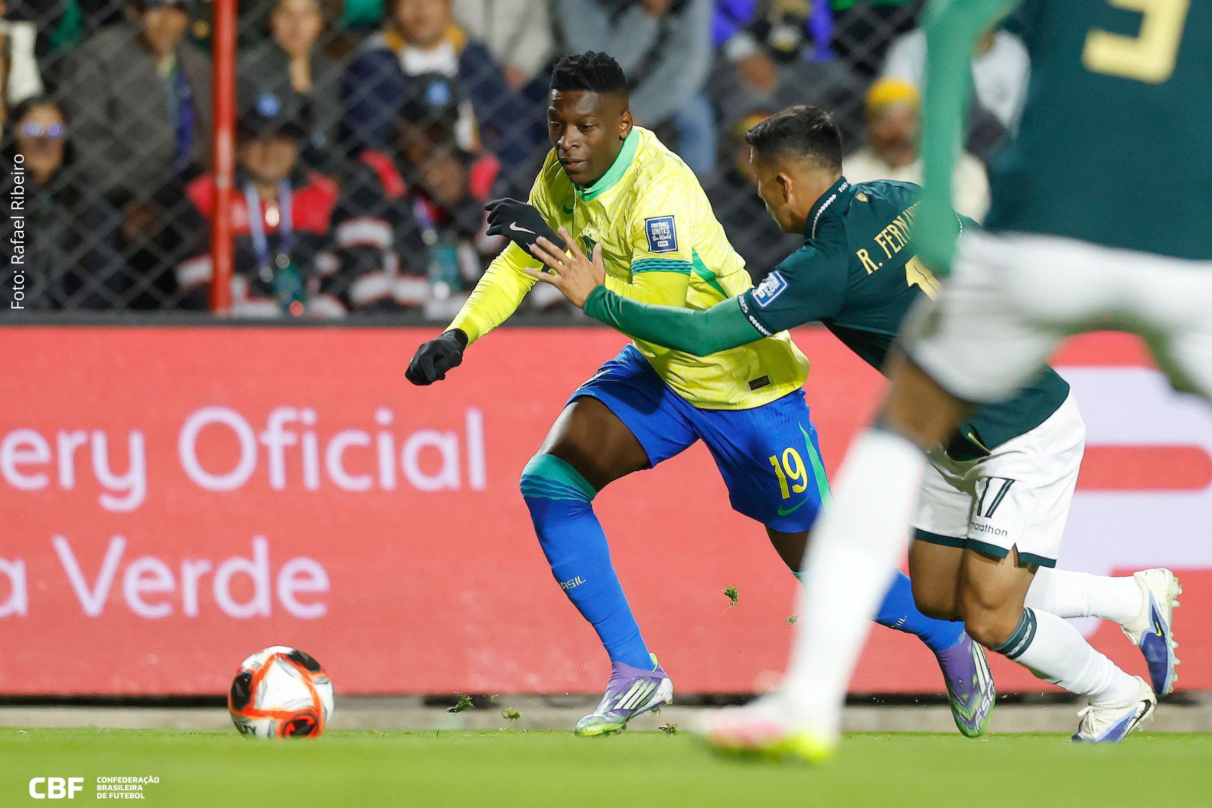 Brasil perde para Bolívia em El Alto e fecha Eliminatórias em 5º lugar