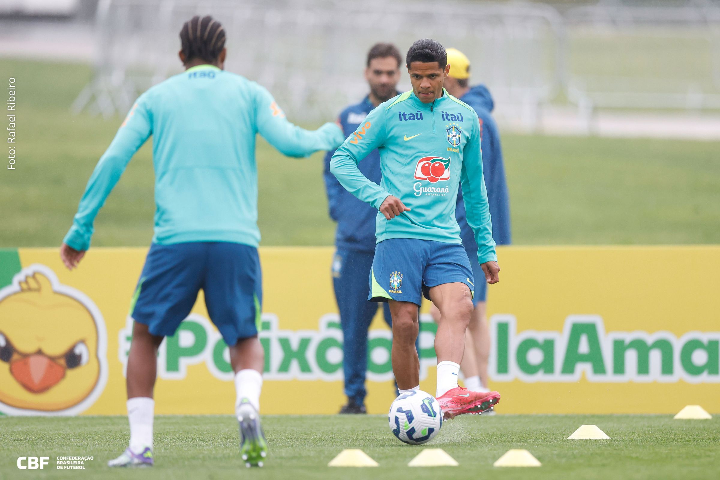 Lateral-esquerdo reencontra Maracanã e projeta estreia contra o Chile nas Eliminatórias da Copa do Mundo 2026.