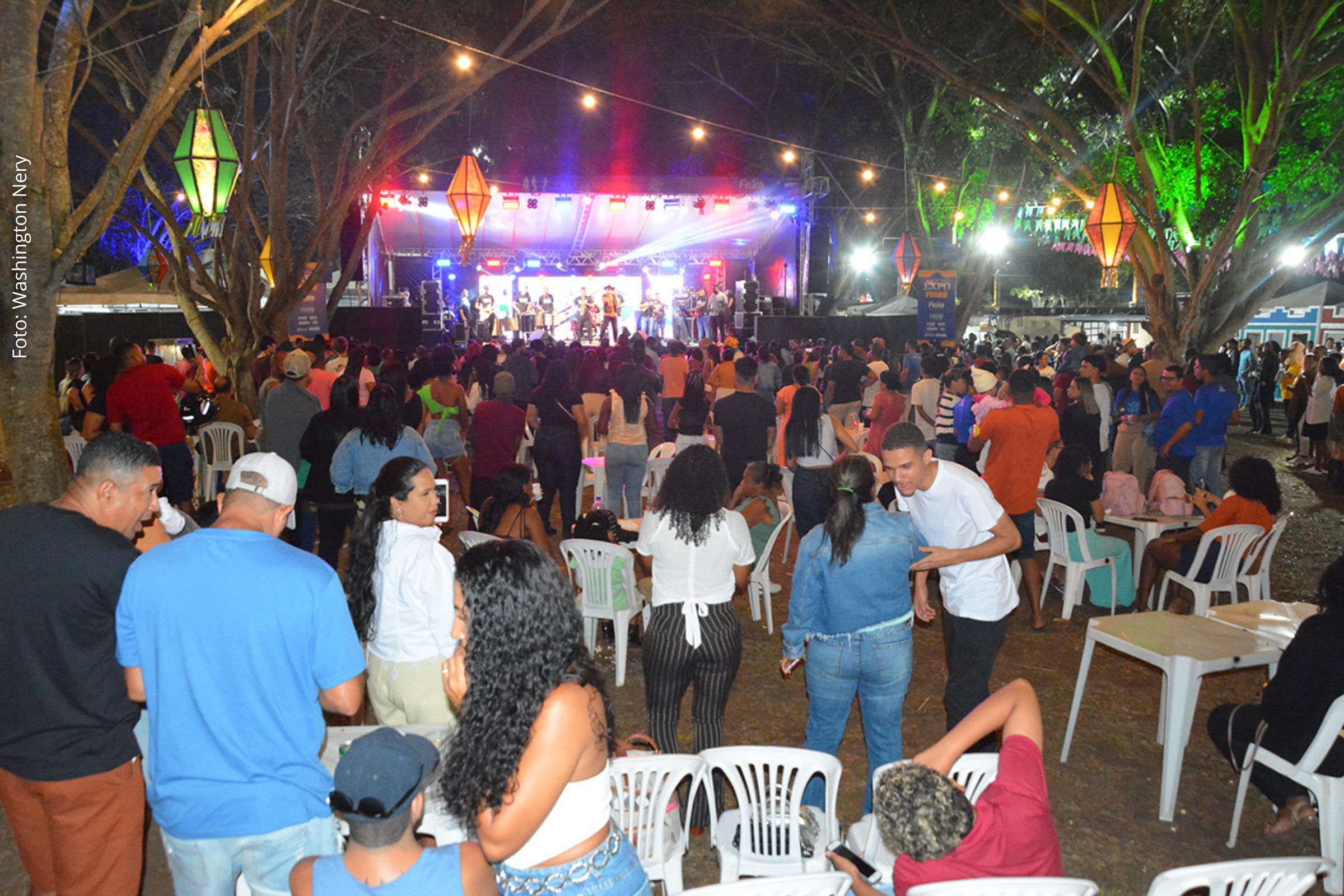 Programação musical atrai público evangélico e reforça diversidade cultural e religiosa no Parque de Exposição.