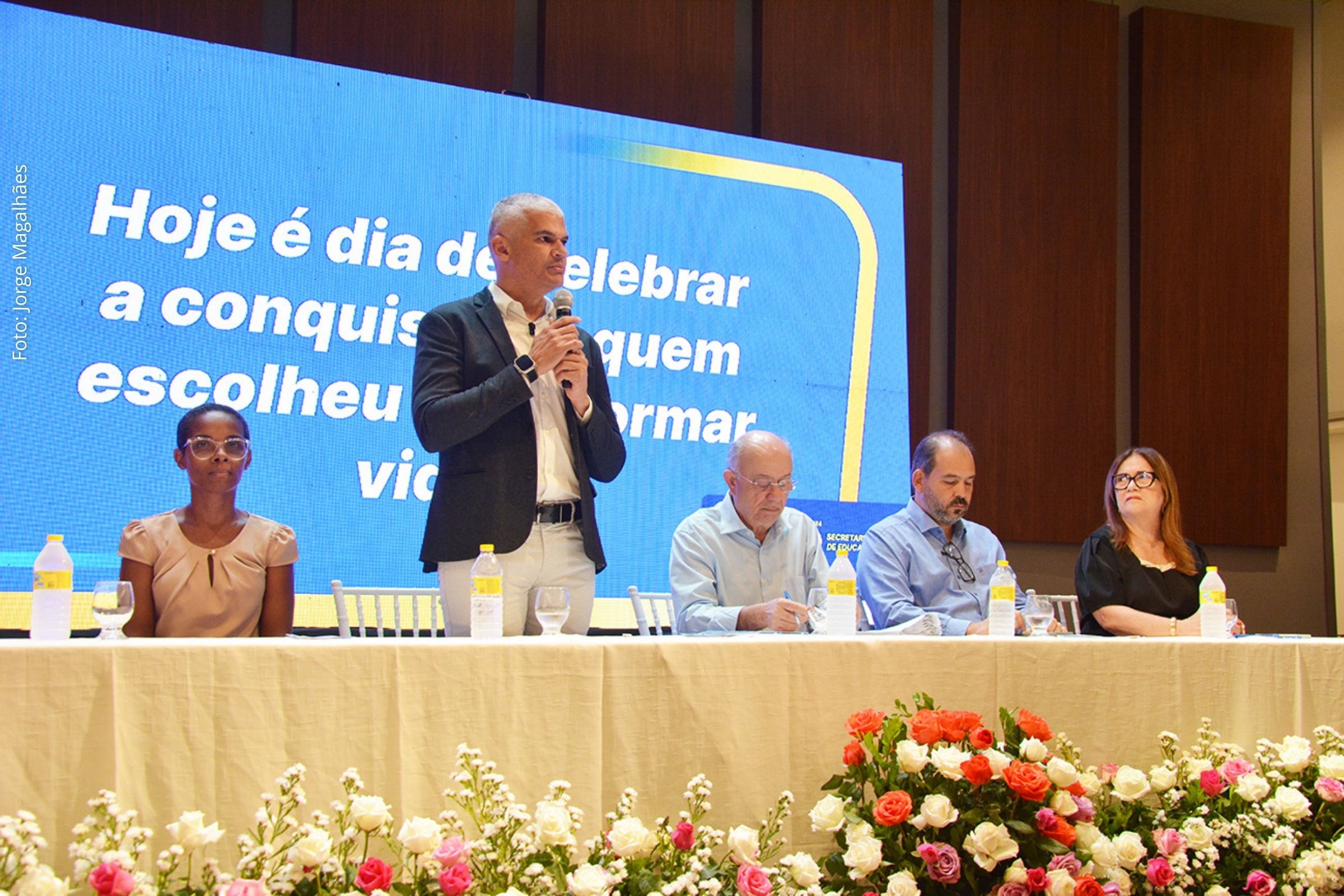 Secretaria de Educação anuncia novos projetos, obras, contratação de profissionais e modernização tecnológica para rede municipal.