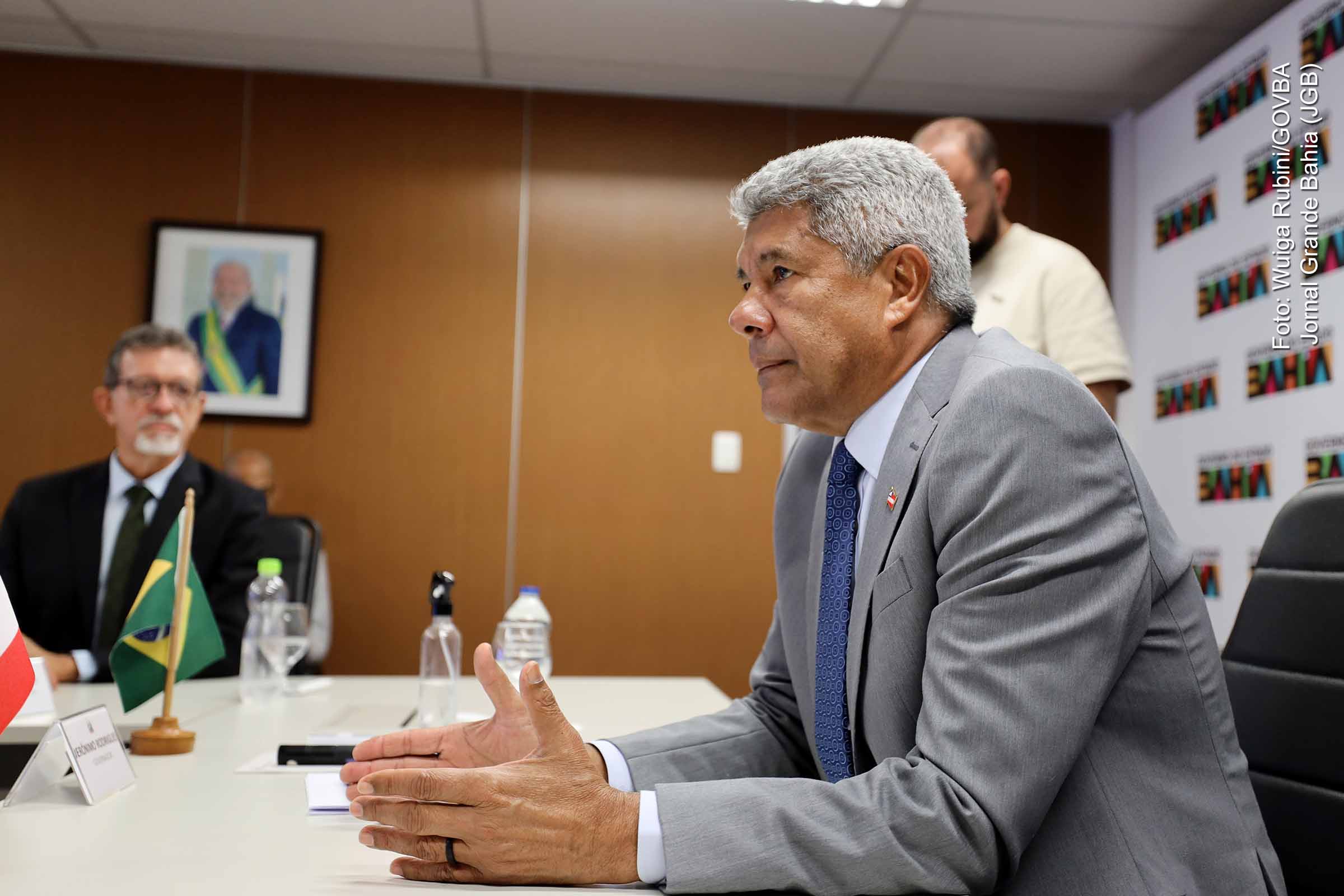 O governador Jerônimo Rodrigues autorizou a liberação de R$ 5 milhões adicionais para o Fazcultura, elevando o orçamento de 2025 a R$ 20 milhões, maior valor da história do programa. Com execução integral antecipada do orçamento inicial e adesão de dez novos patrocinadores, o Estado ampliou o apoio a projetos culturais. As inscrições seguem abertas até dezembro, consolidando o programa como instrumento central do fomento cultural na Bahia.