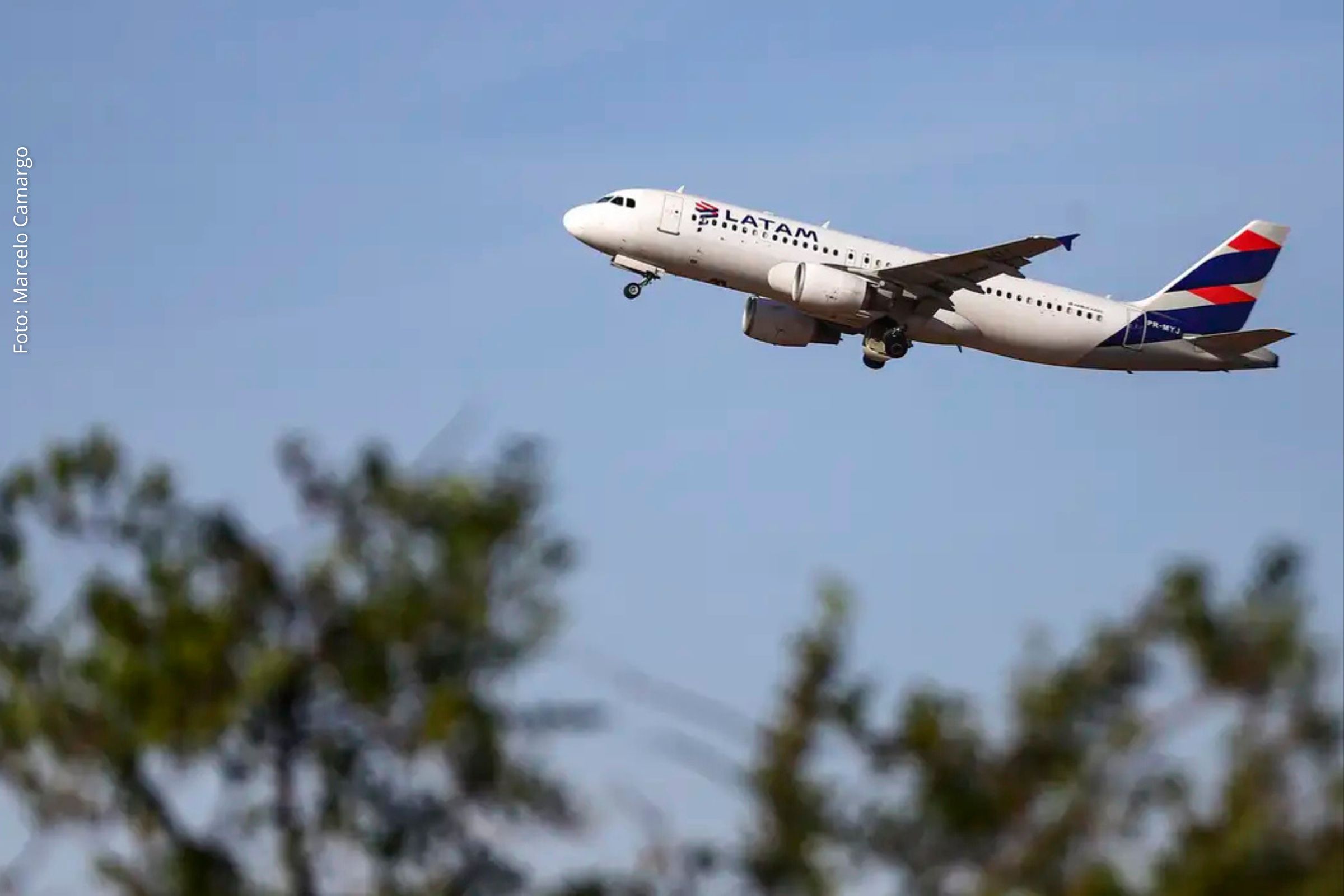 Compra inclui opções para 50 unidades adicionais e reforça operações regionais da companhia aérea na América do Sul.