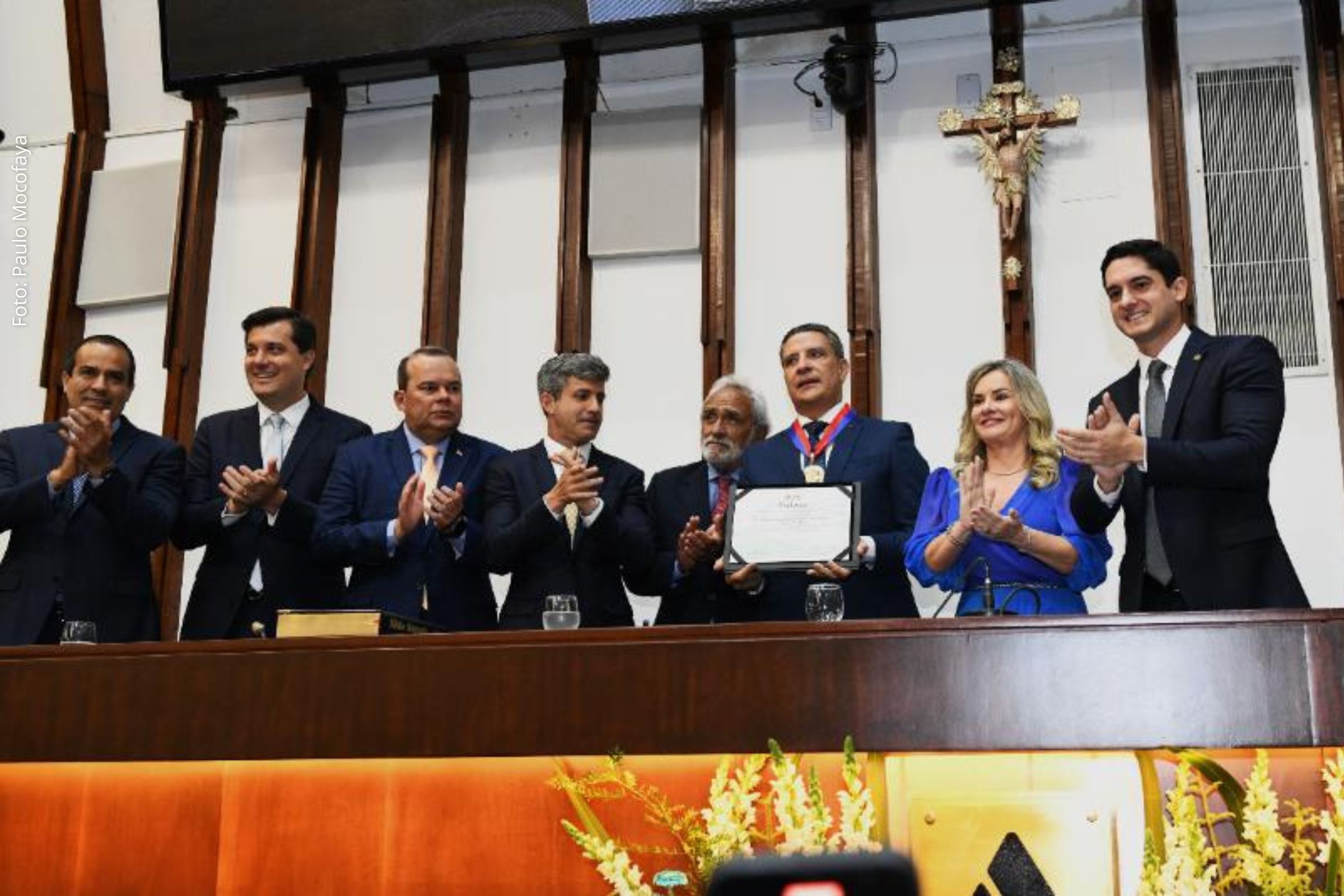 Presidente do TCE recebe Comenda 2 de Julho da ALBA em sessão especial