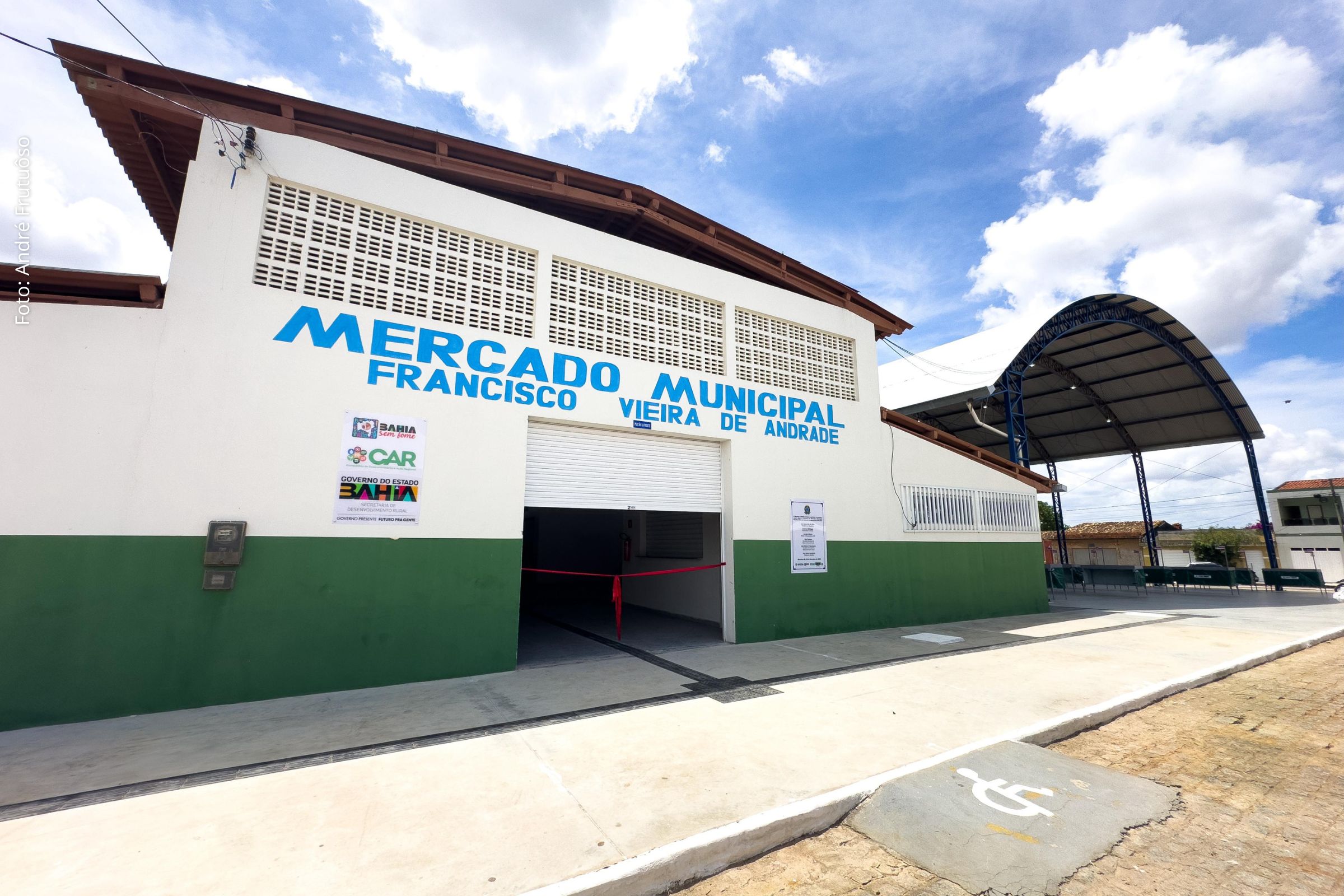 Espaço reformado e ampliado foi inaugurado no sábado (20/08/2025) e inclui equipamentos para potencializar o comércio local e a economia rural.