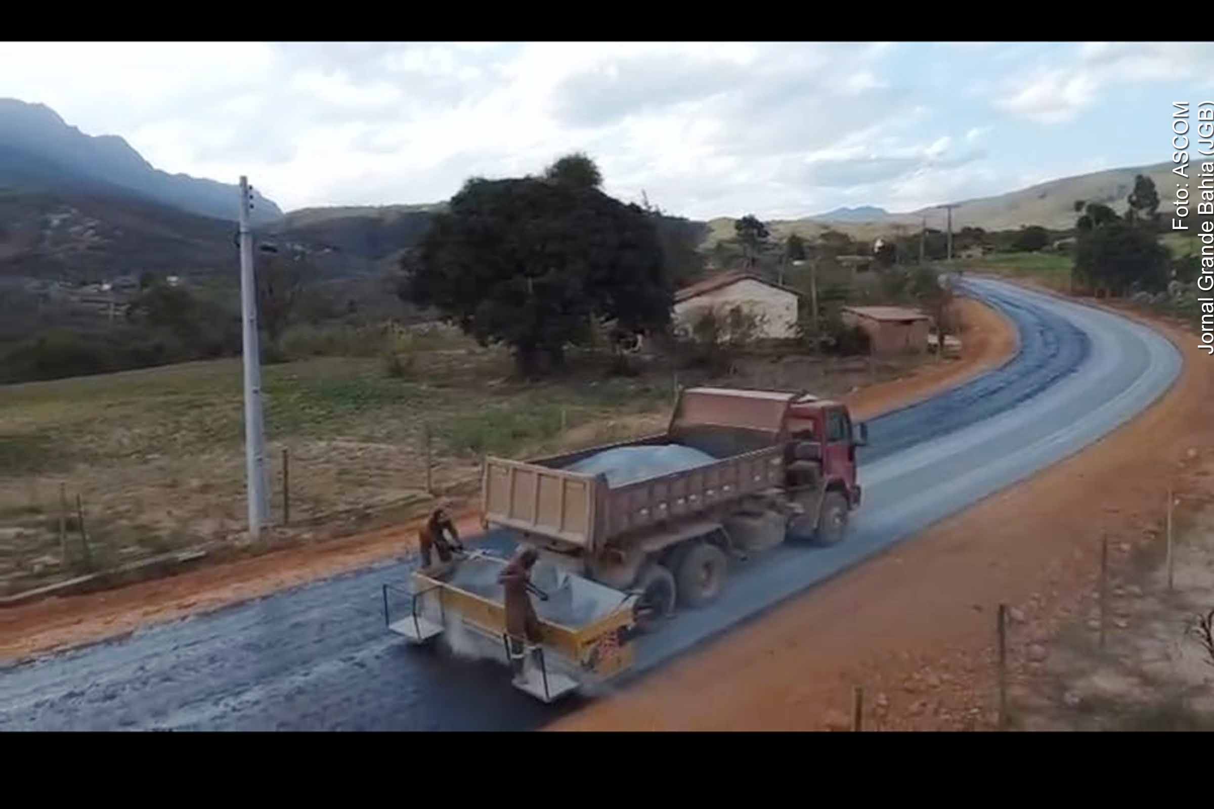 Governo e oposição em embate sobre infraestrutura na Bahia.